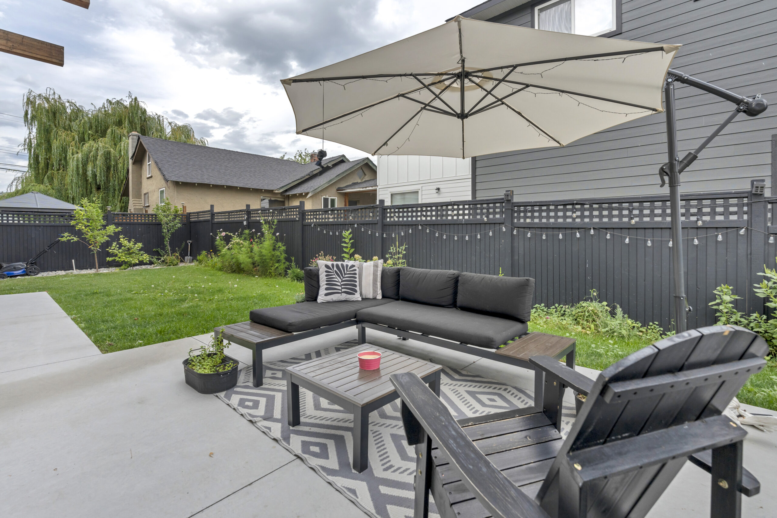 1695 Treffry Place Summerland V0H 1Z9