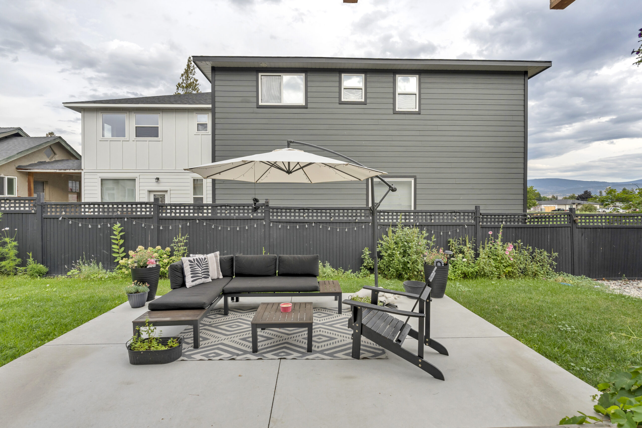 1695 Treffry Place Summerland V0H 1Z9