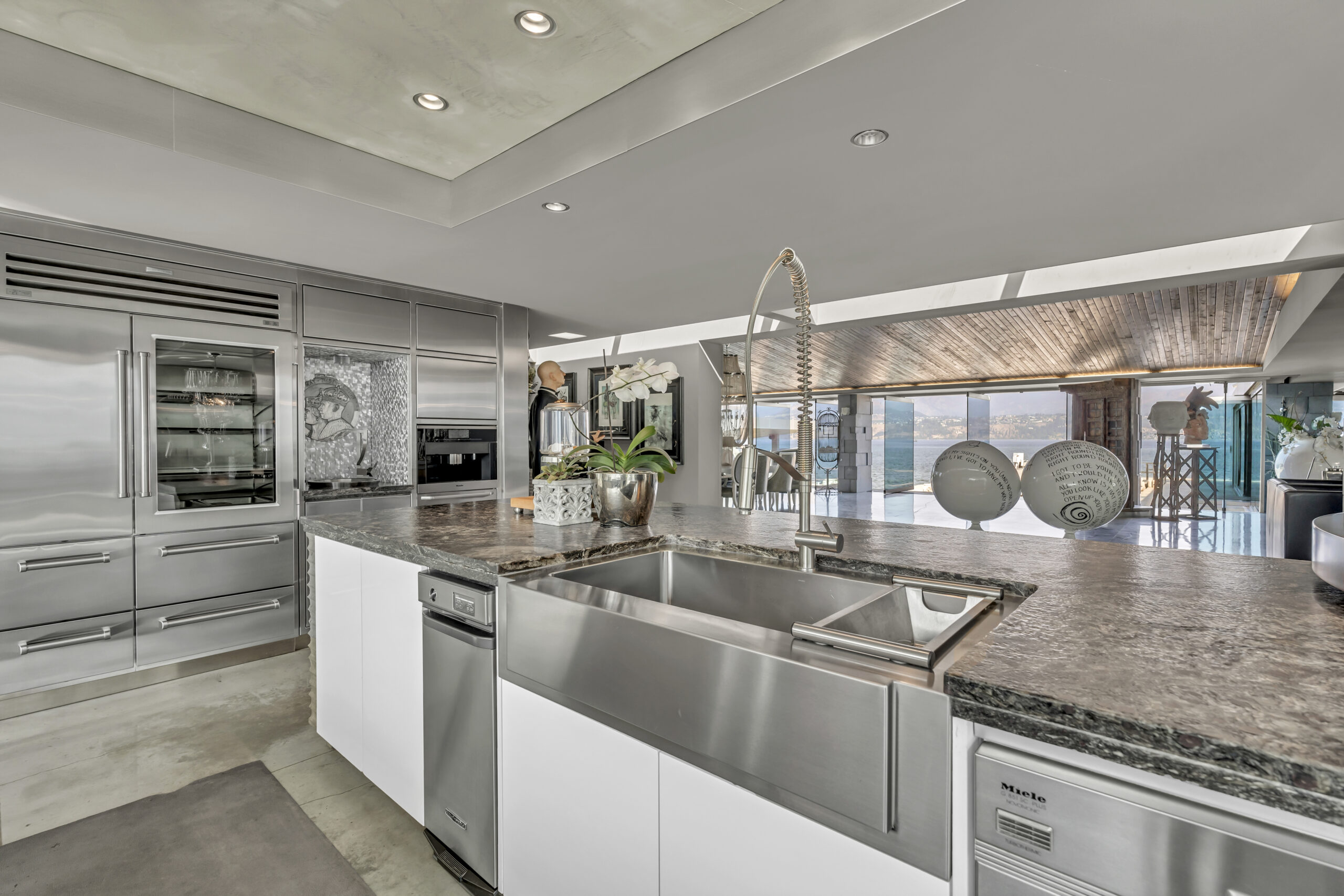 4358 Hobson Road Kelowna V1W 1Y3