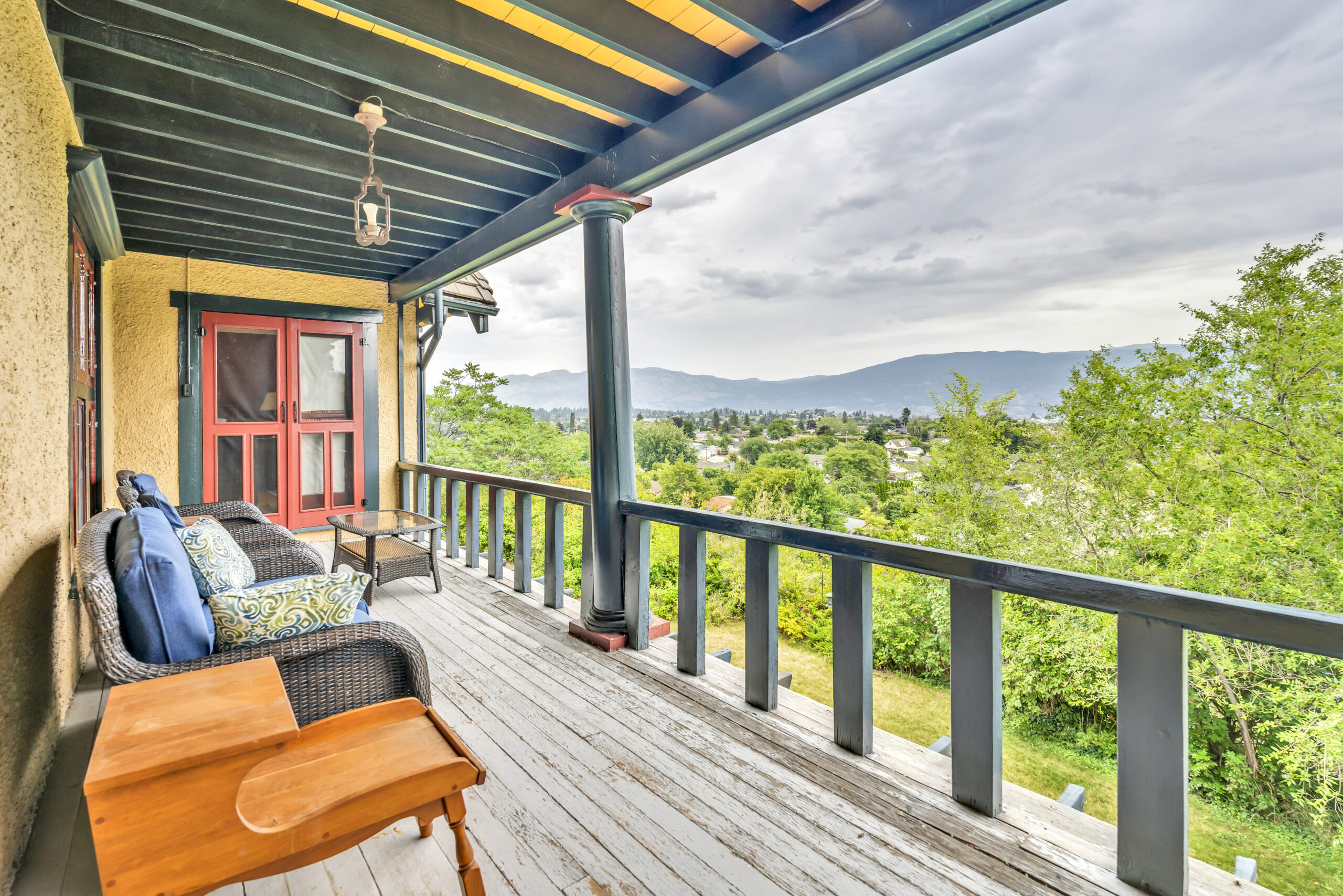 12405 Reynolds Avenue Summerland V0H 1Z8