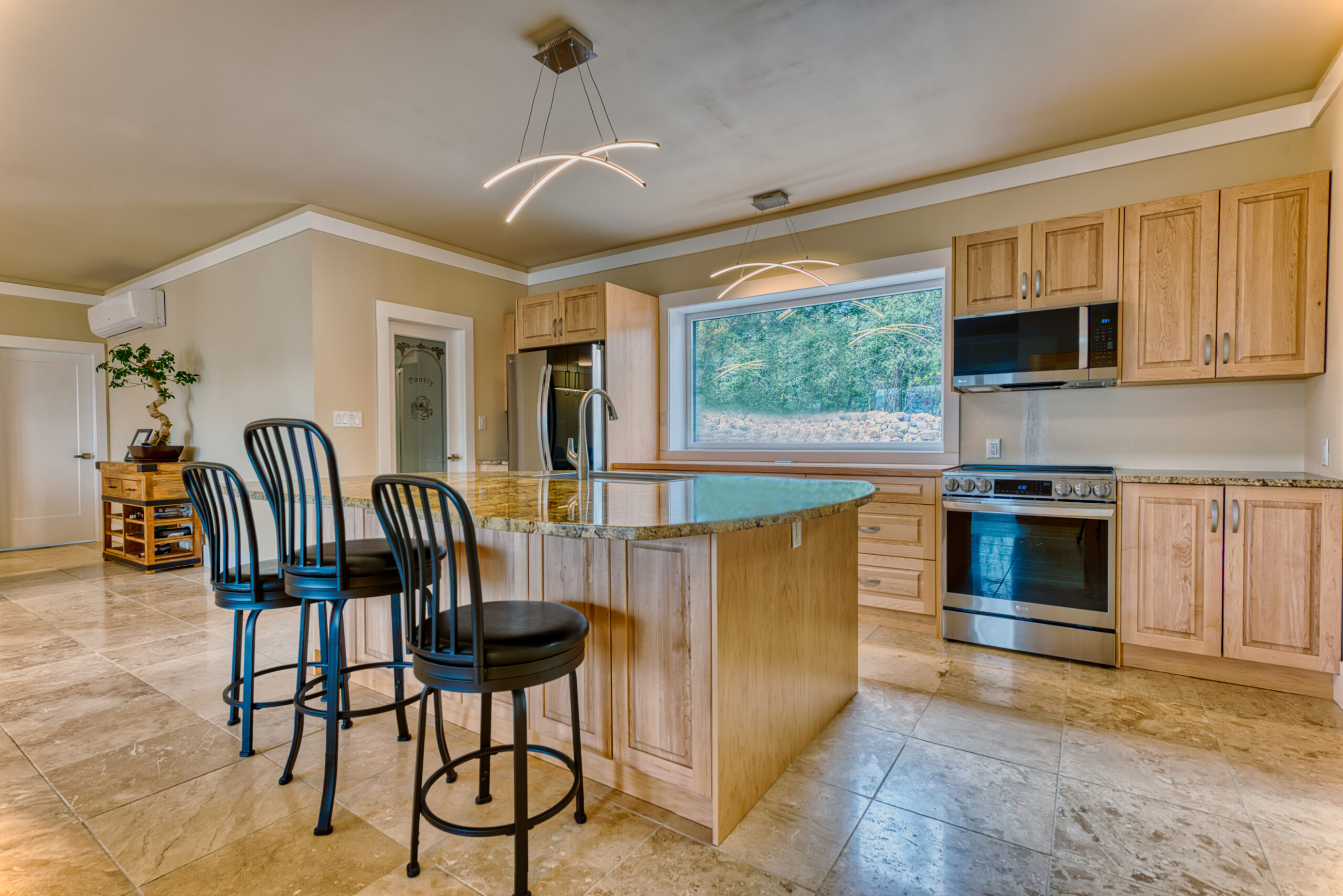 514 Mountain Drive Vernon V1H 2B8