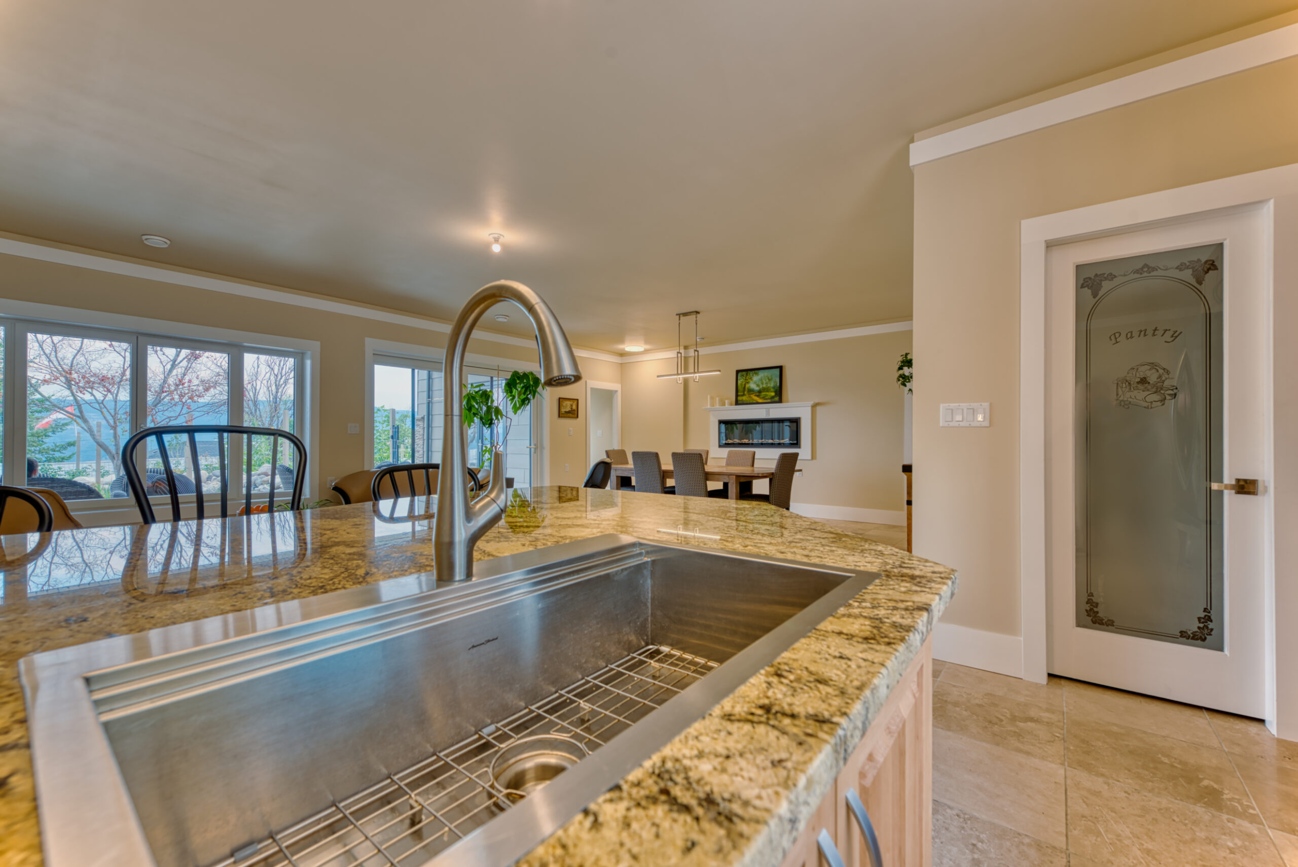 514 Mountain Drive Vernon V1H 2B8
