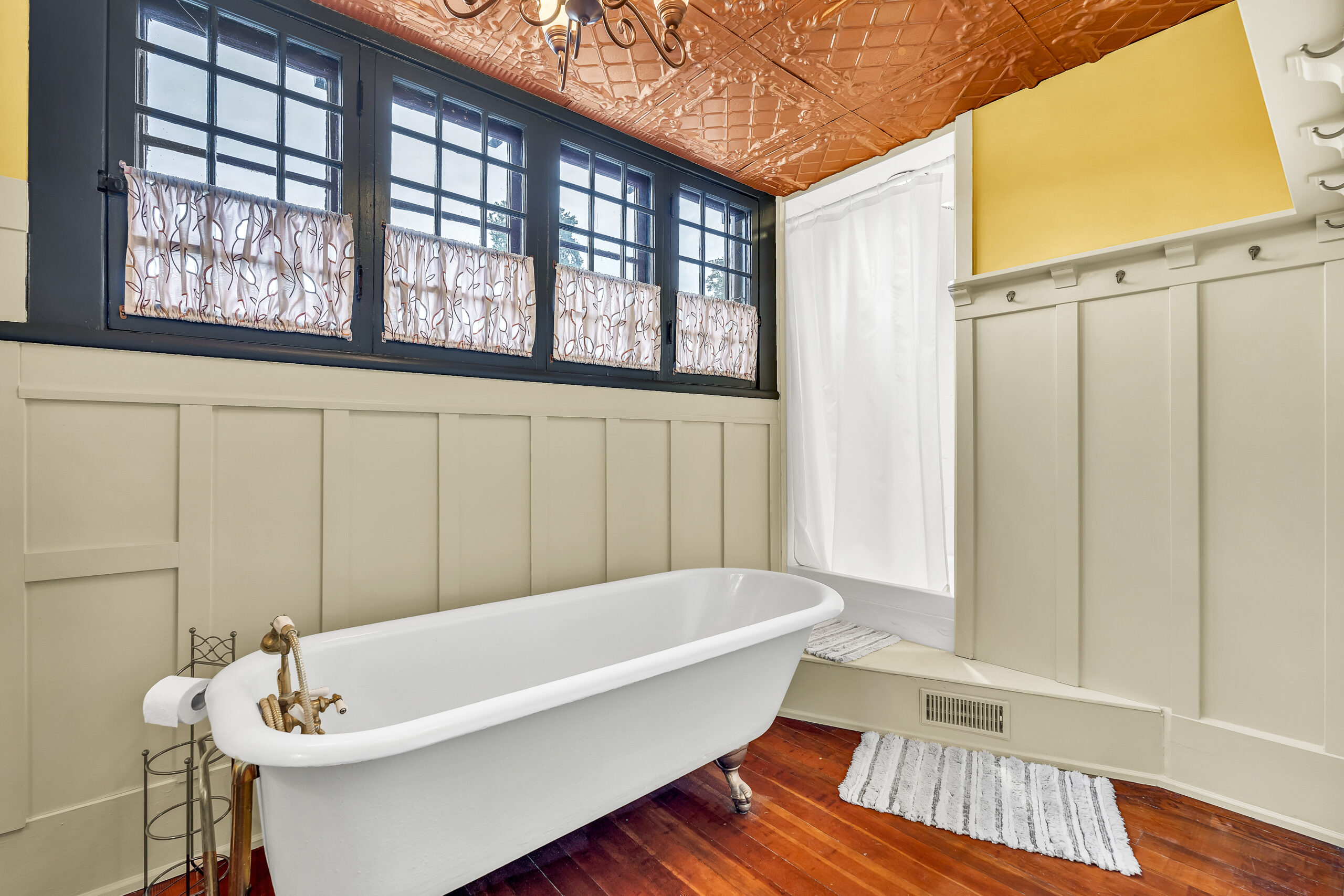 12405 Reynolds Avenue Summerland V0H 1Z8