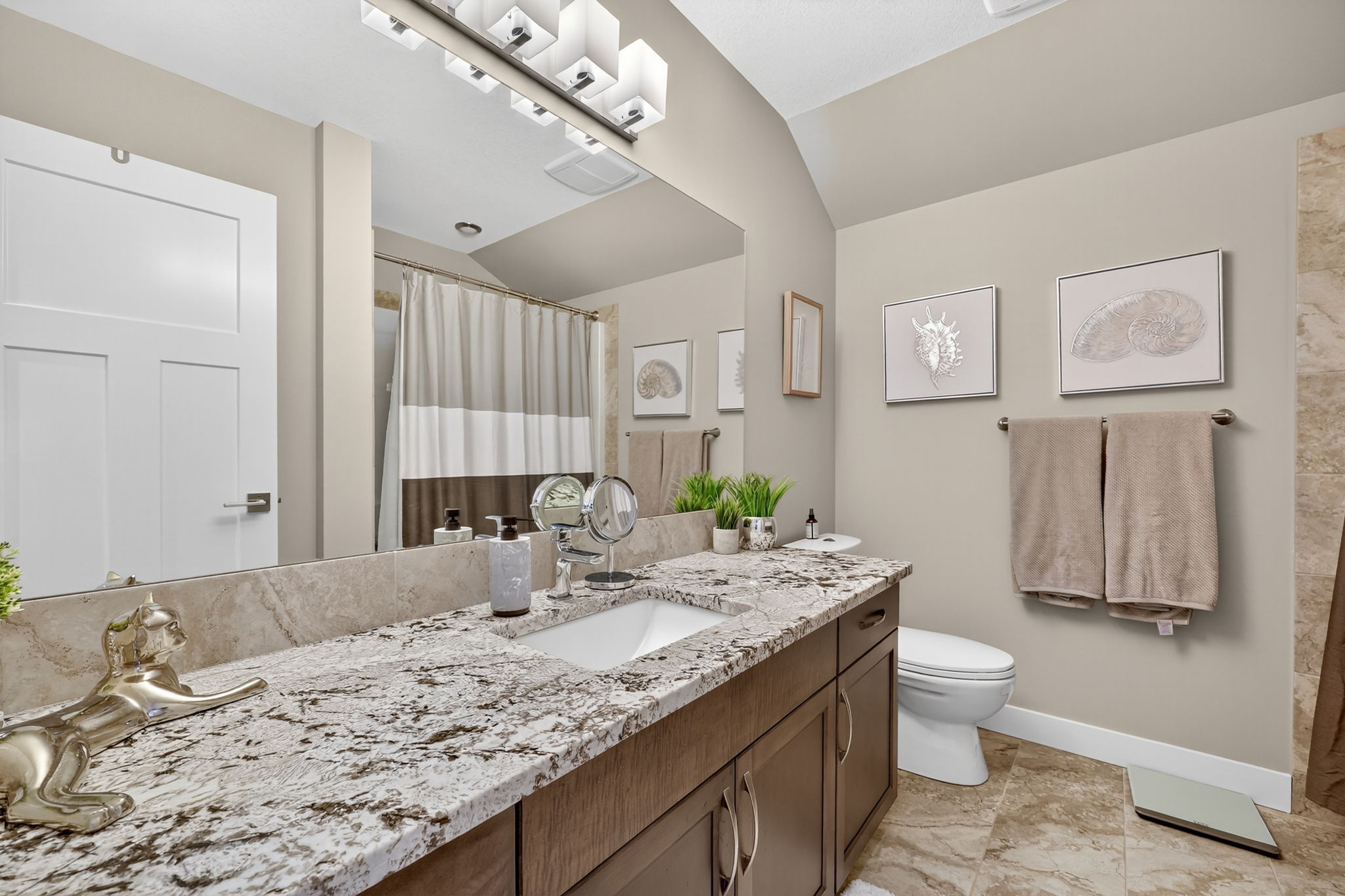 1870 Rosealee Lane 17 West Kelowna V1Z 4E2