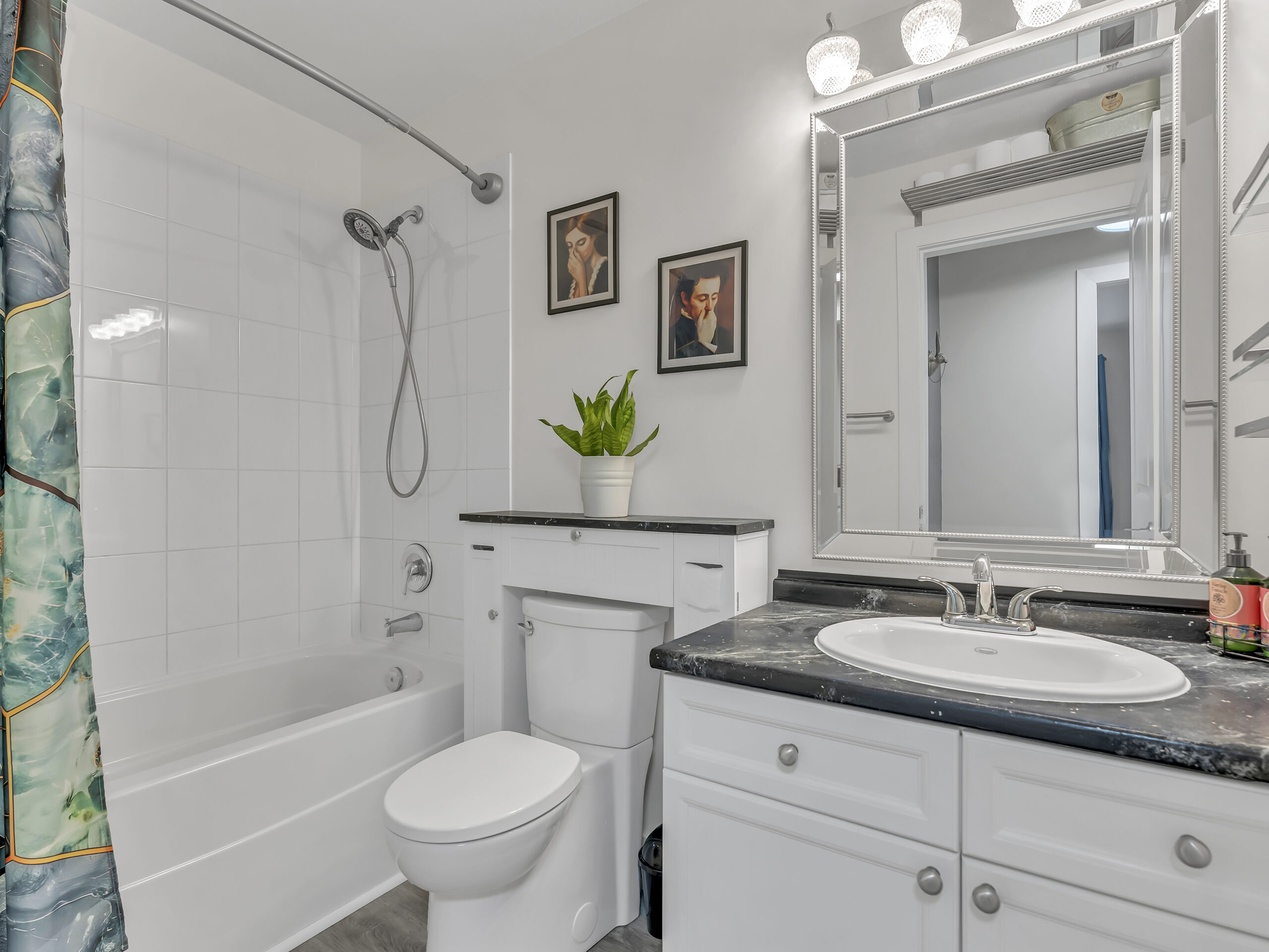 256 Hastings Avenue 401 Penticton V2A 2V6