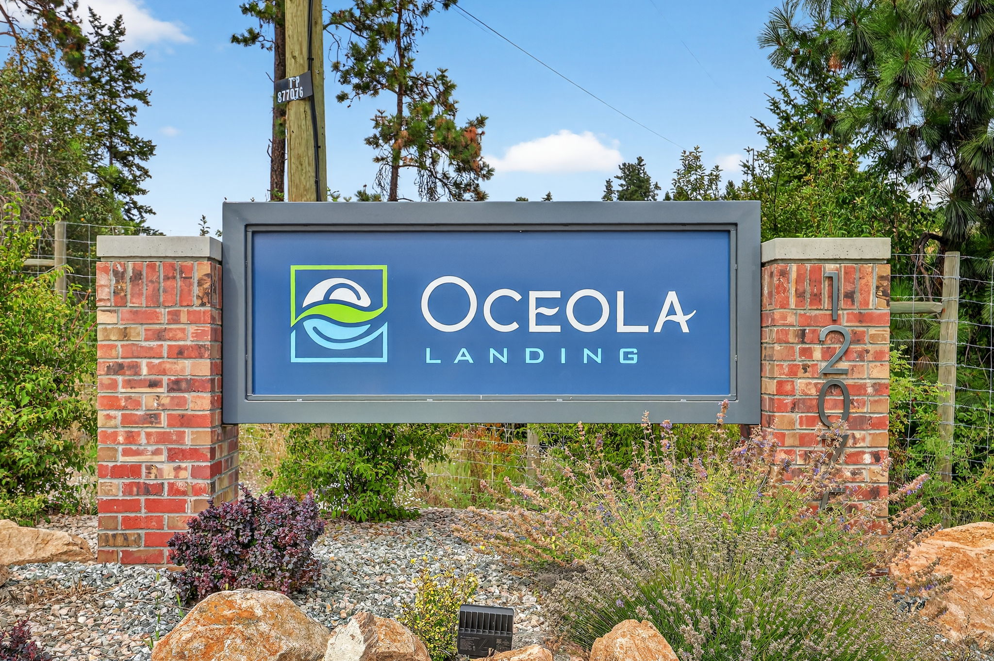 12075 Oceola 25 Lake Country V4V 1H1