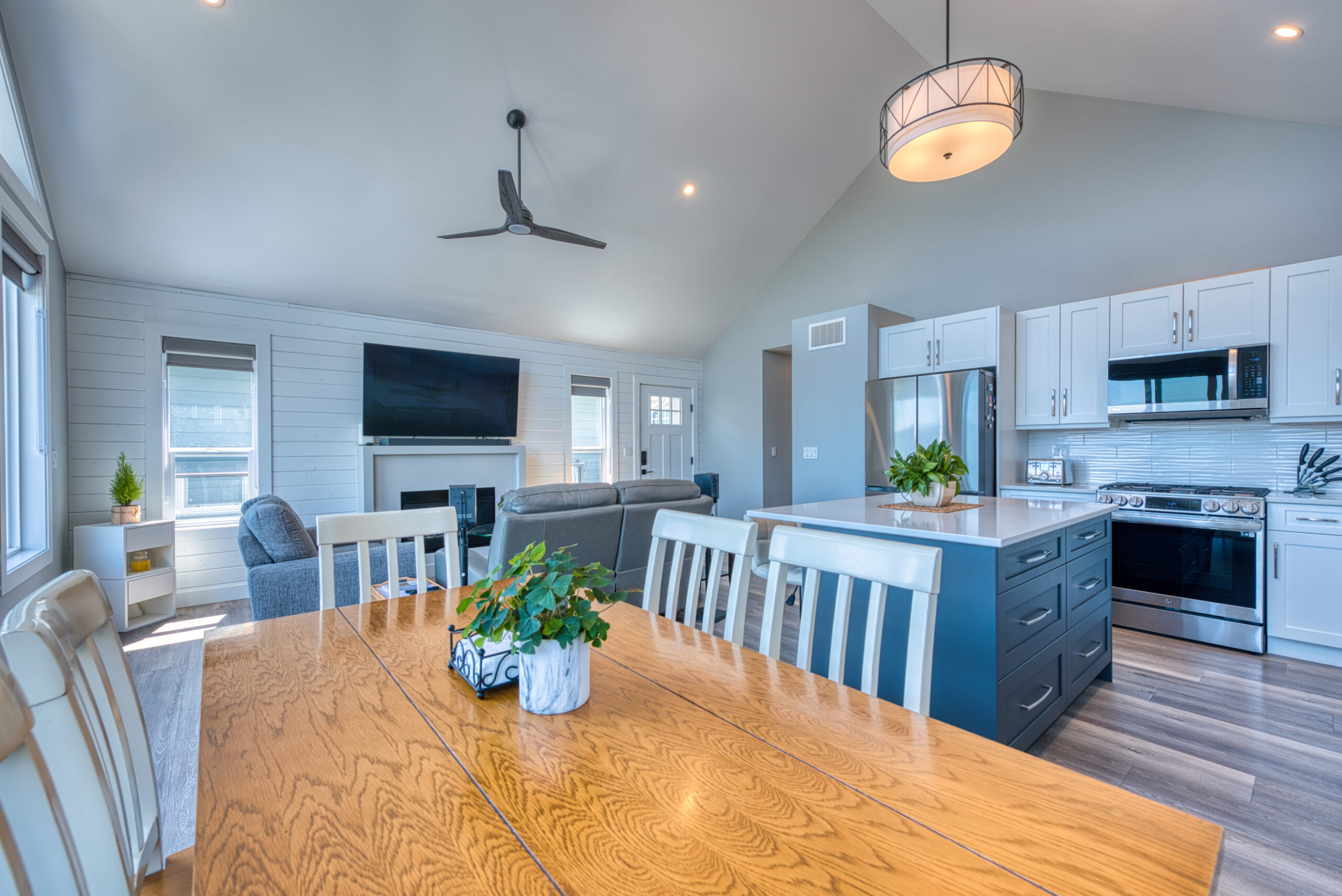 6833 Madrid Way 348 Kelowna V1Z 3R8
