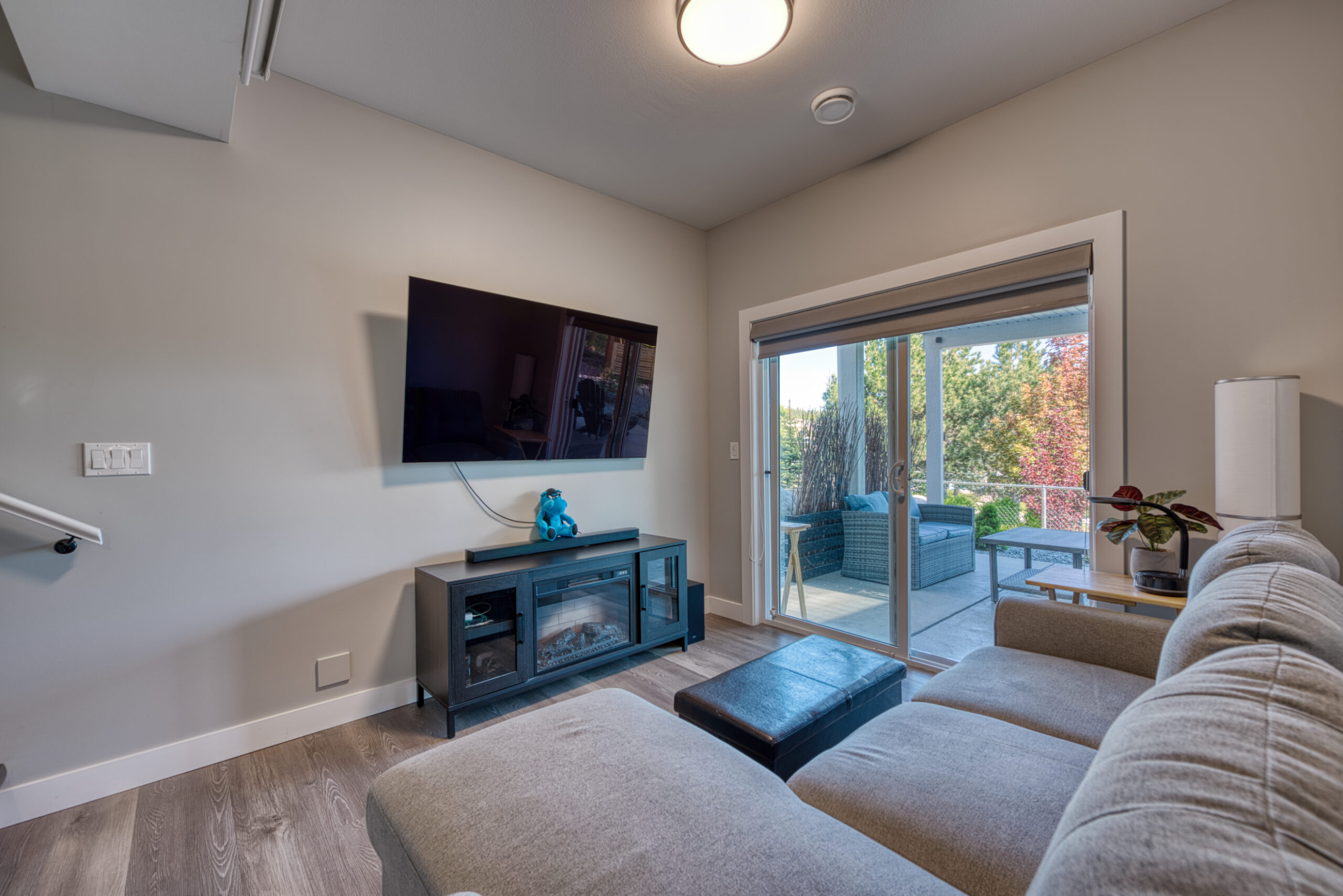 6833 Madrid Way 348 Kelowna V1Z 3R8