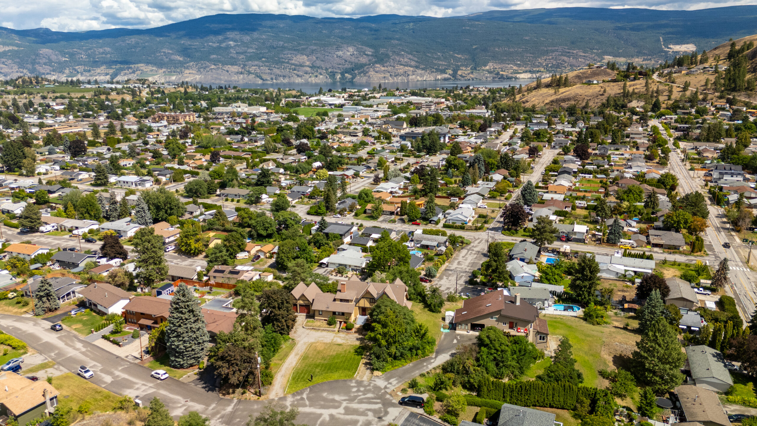 12405 Reynolds Avenue Summerland V0H 1Z8