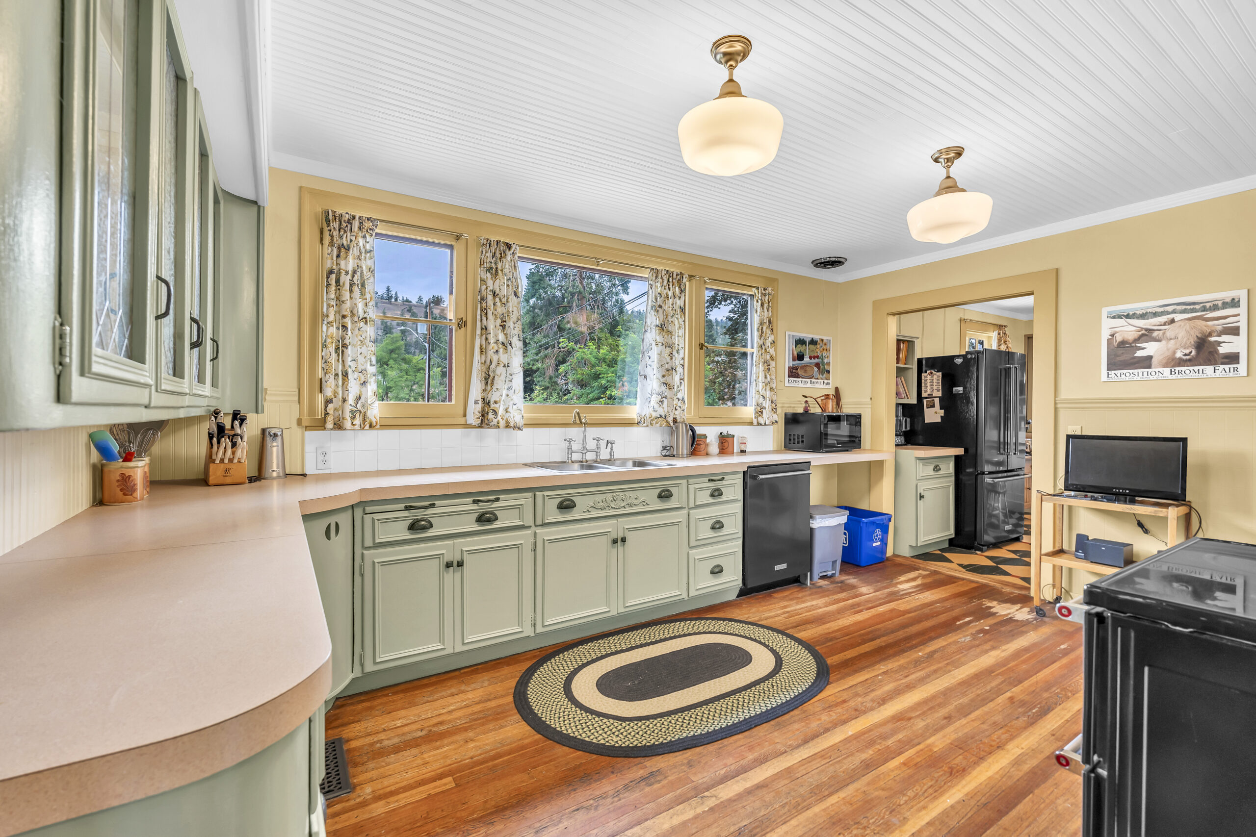 12405 Reynolds Avenue Summerland V0H 1Z8