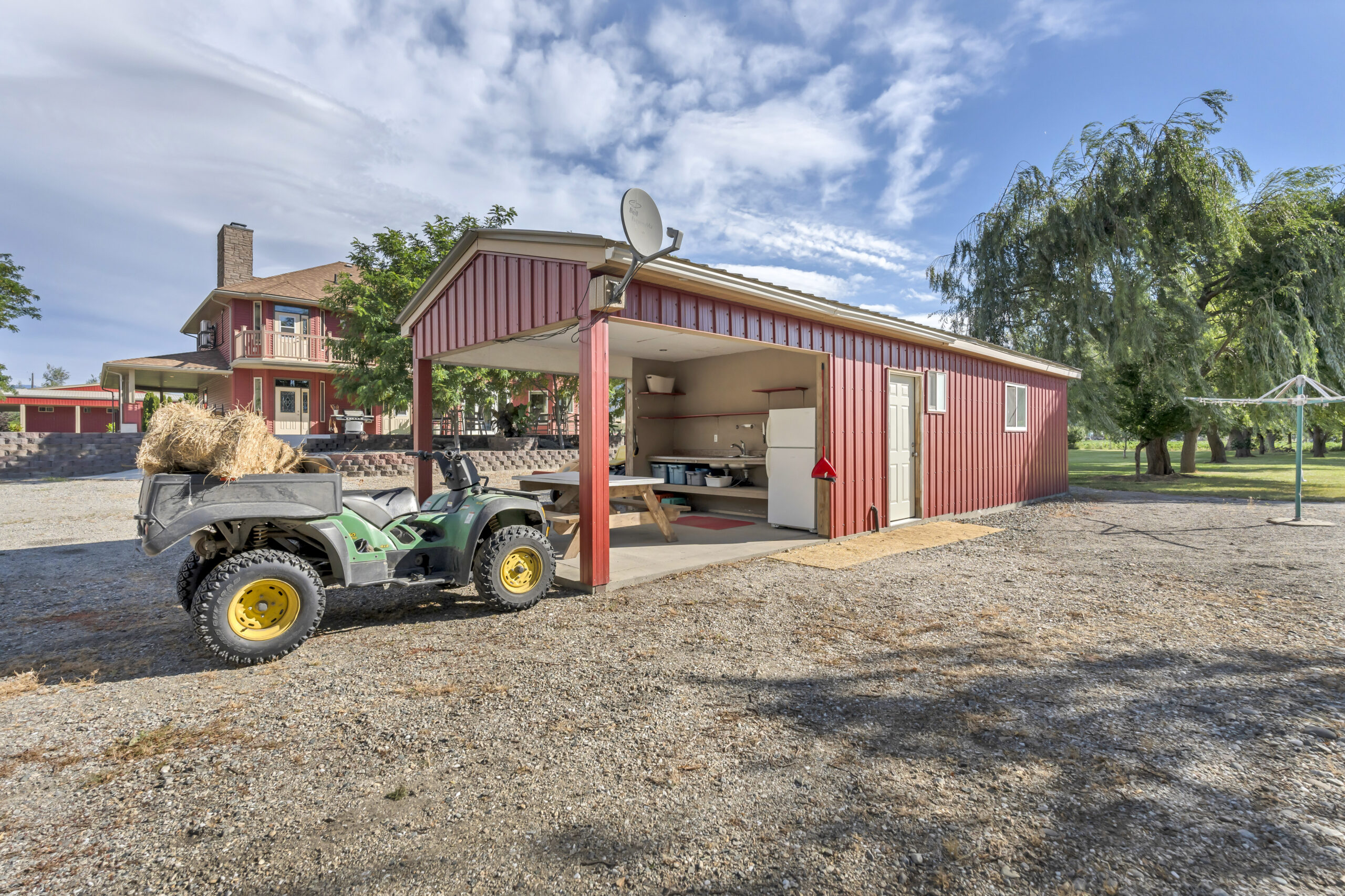8705 Road 22 Oliver V0H 1T1