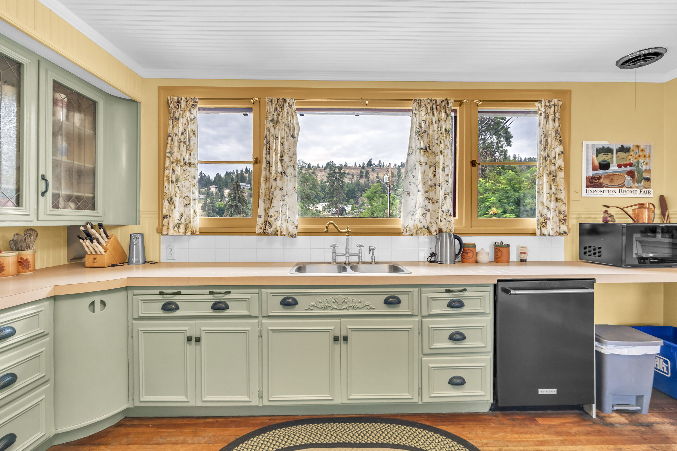 12405 Reynolds Avenue Summerland V0H 1Z8