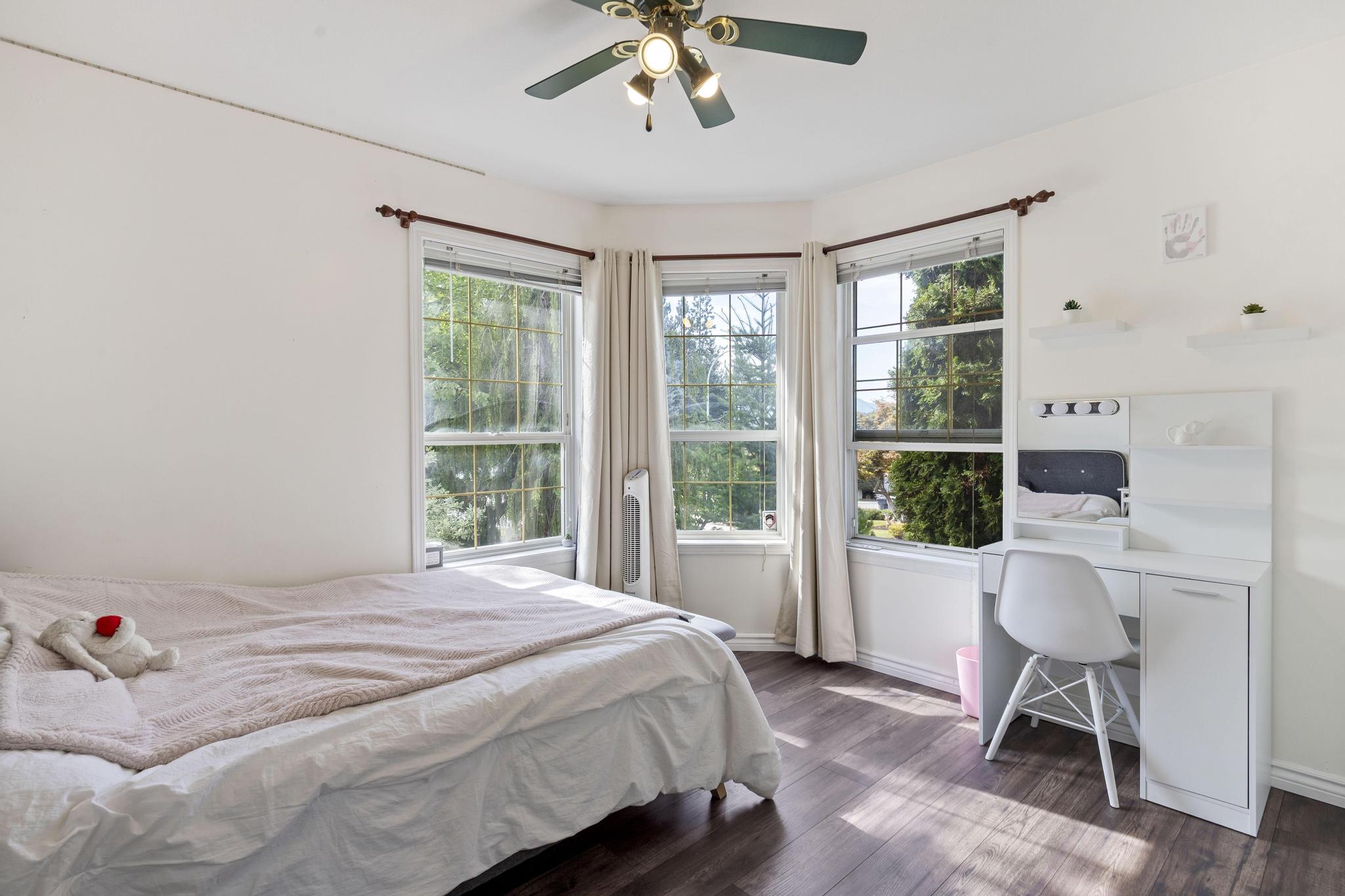 2098 Sunview Drive West Kelowna V1Z 3P9