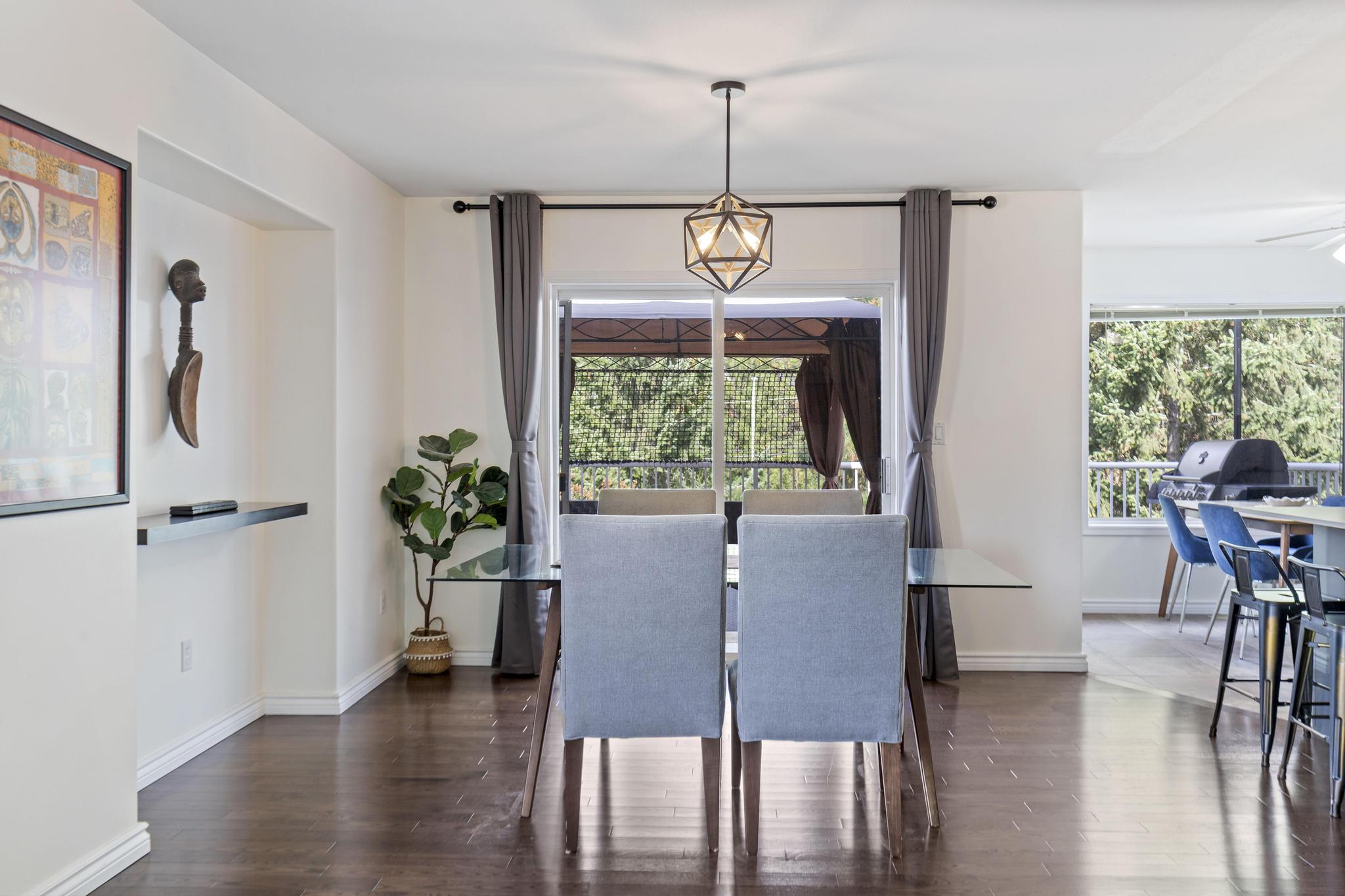 2098 Sunview Drive West Kelowna V1Z 3P9