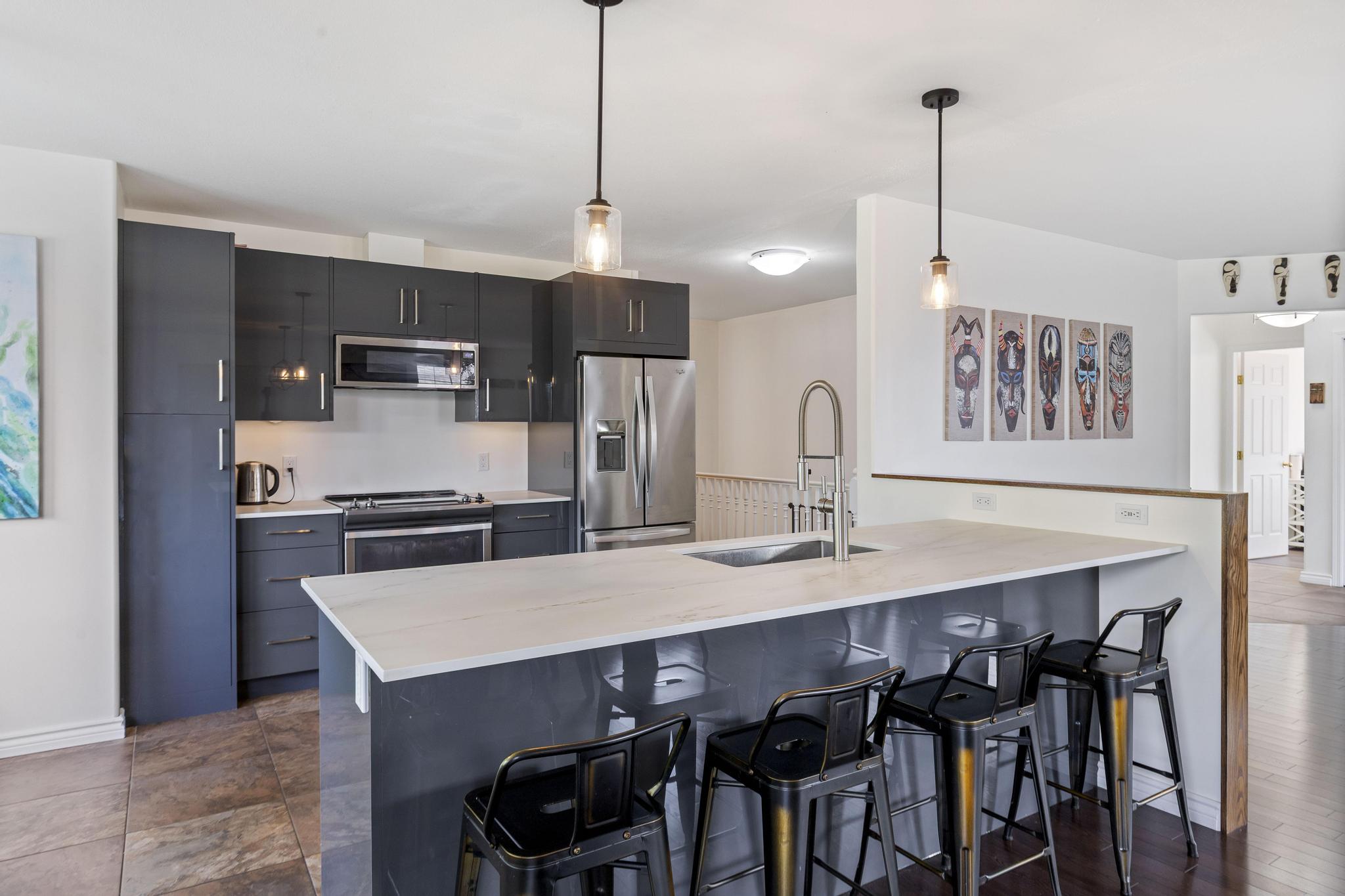 2098 Sunview Drive West Kelowna V1Z 3P9