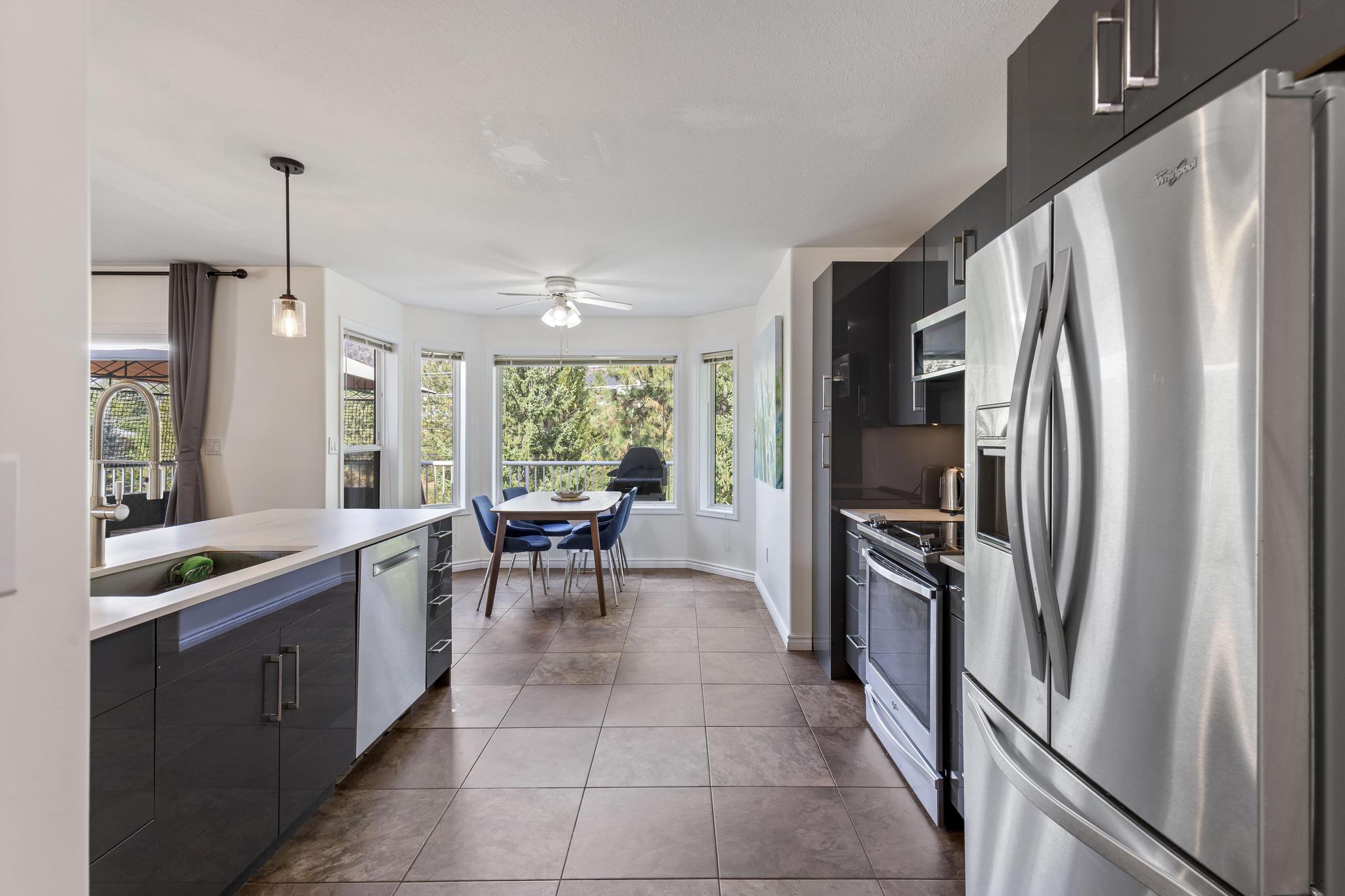 2098 Sunview Drive West Kelowna V1Z 3P9