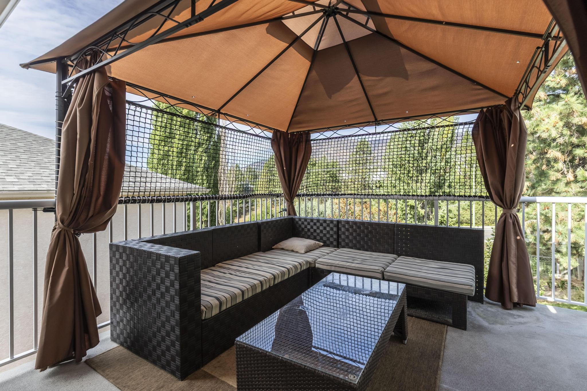 2098 Sunview Drive West Kelowna V1Z 3P9