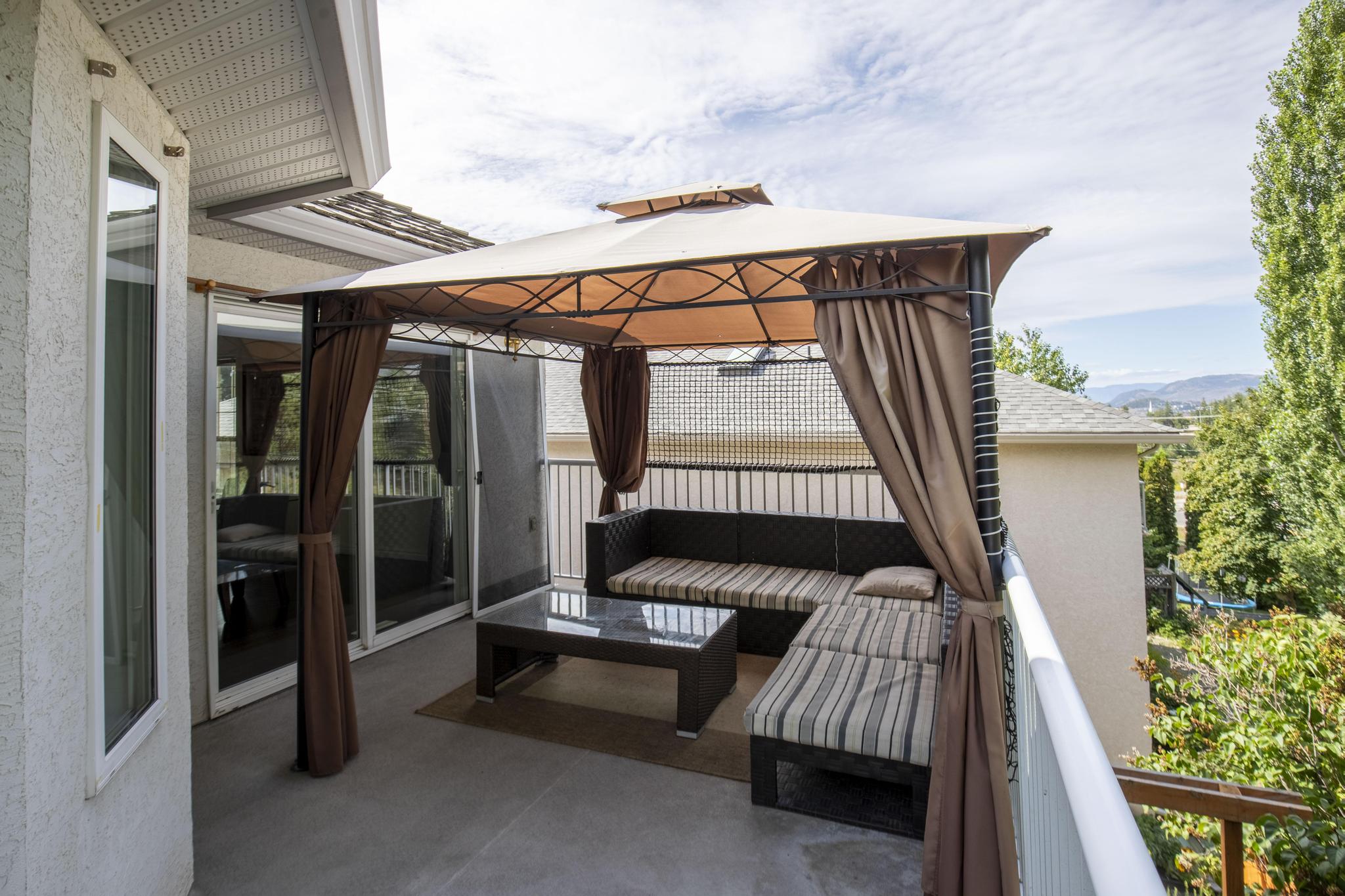 2098 Sunview Drive West Kelowna V1Z 3P9