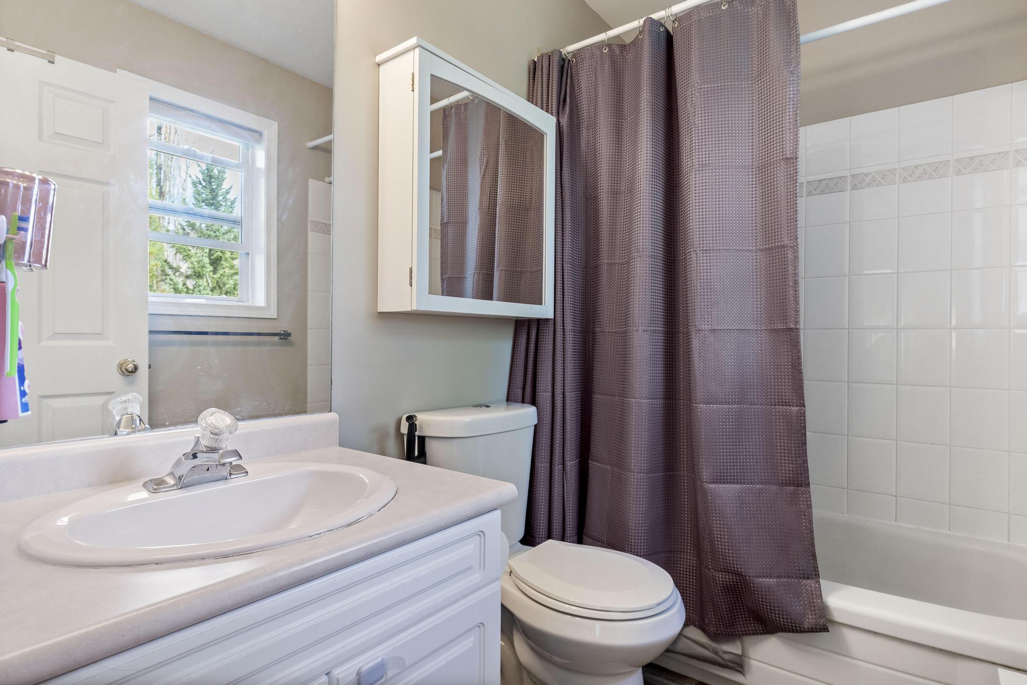 2098 Sunview Drive West Kelowna V1Z 3P9