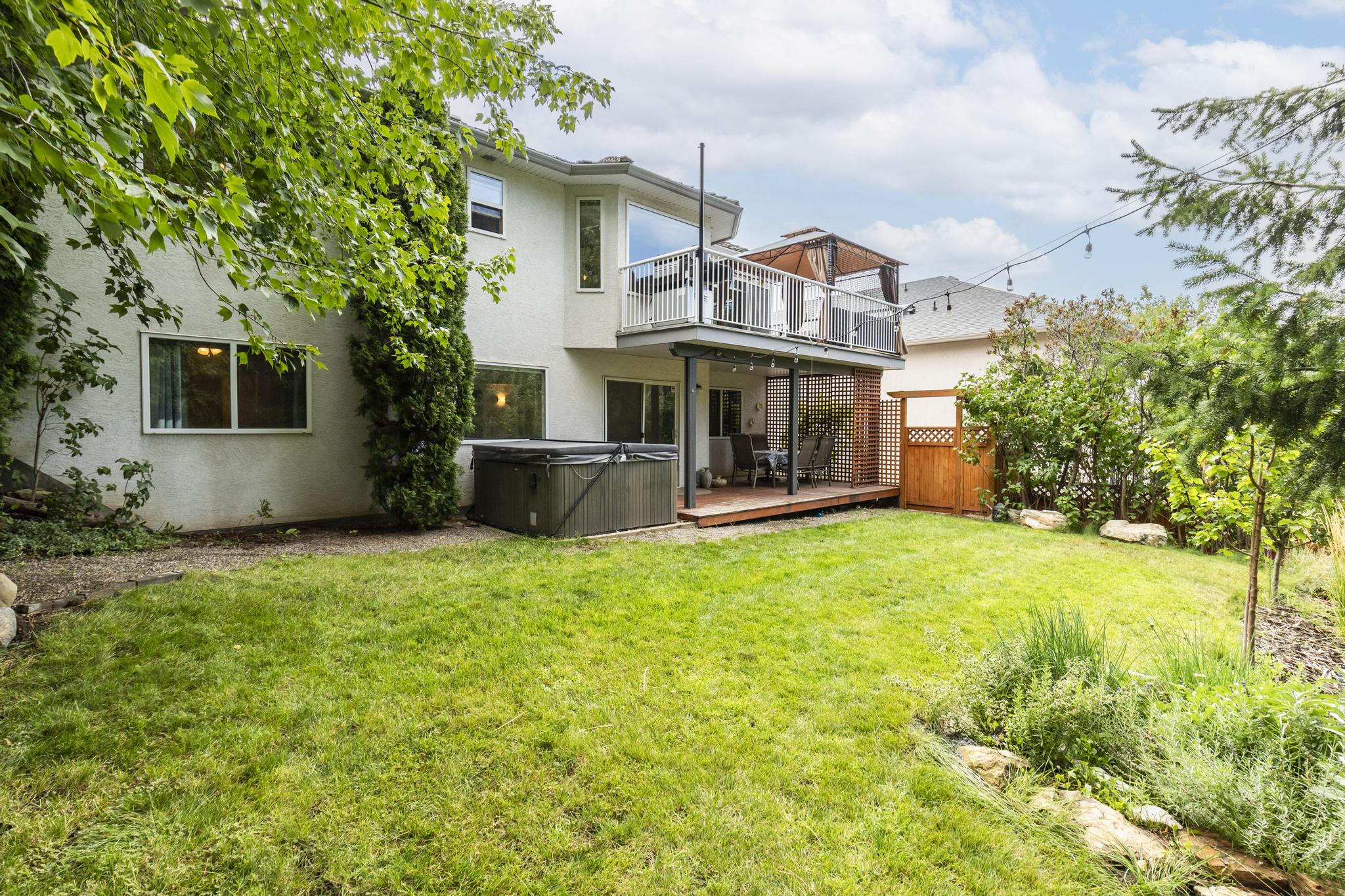 2098 Sunview Drive West Kelowna V1Z 3P9