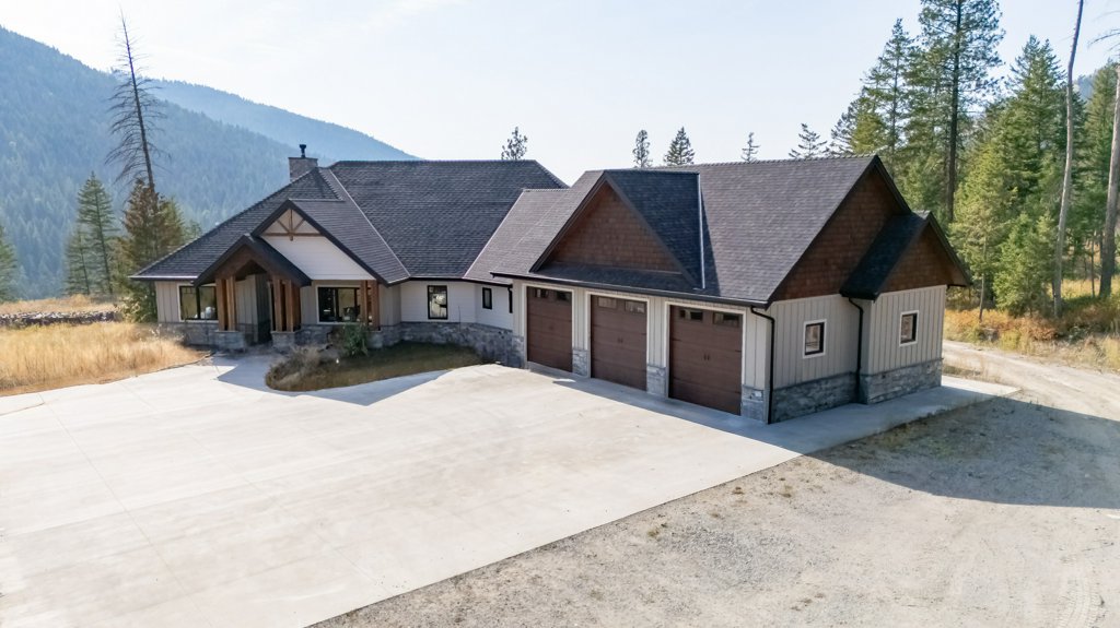 7389 Falcon Ridge Crescent