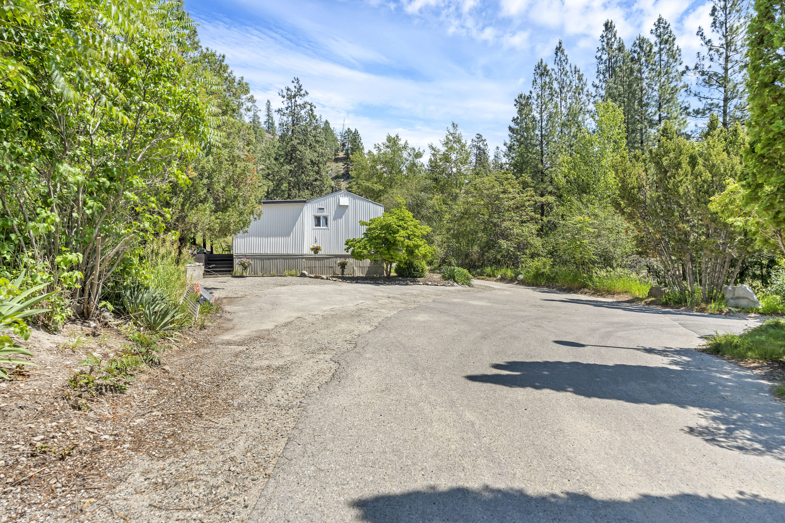 1701 Penticton Avenue 305 Penticton V2A 2N5