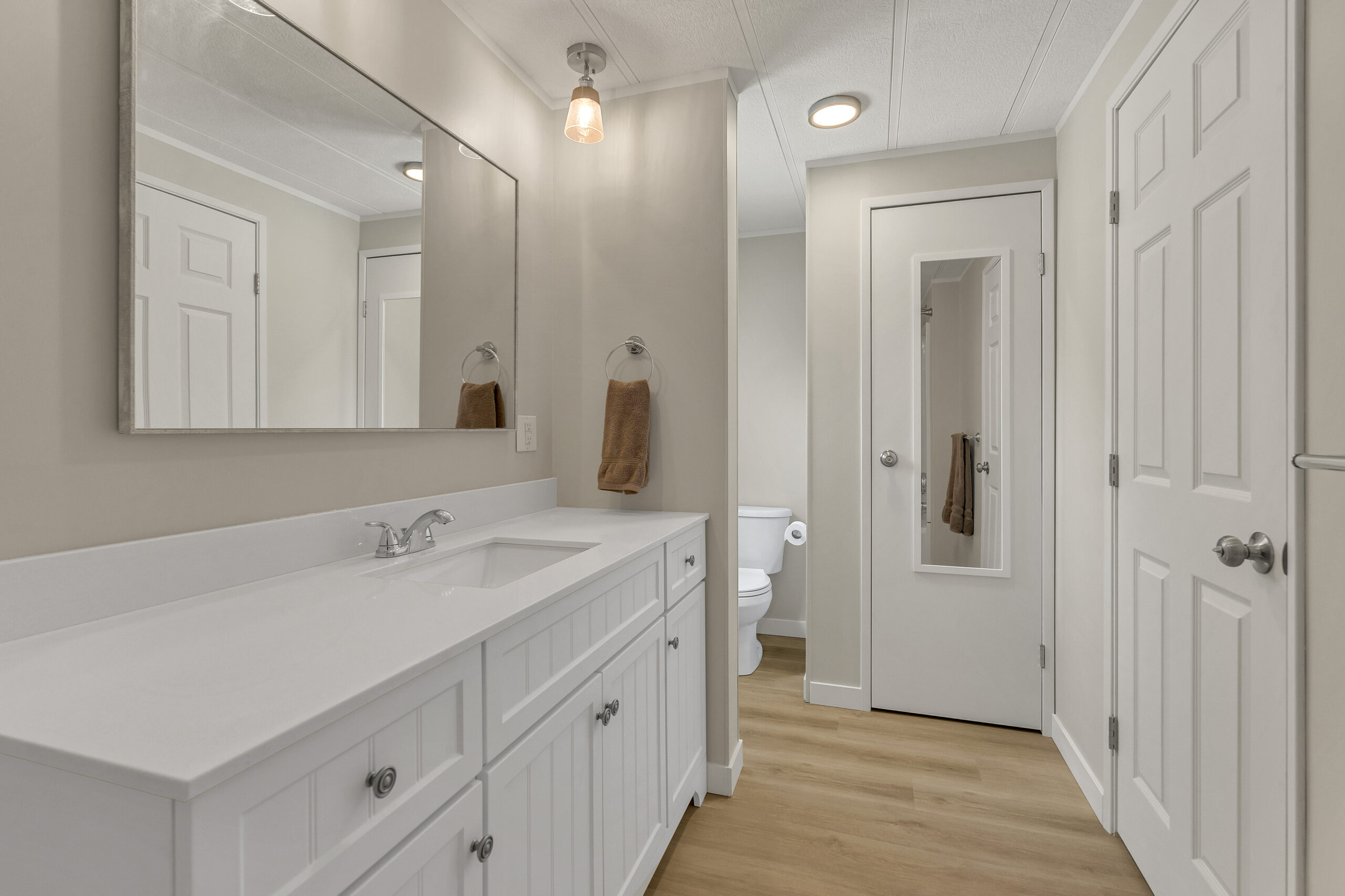 1701 Penticton Avenue 305 Penticton V2A 2N5