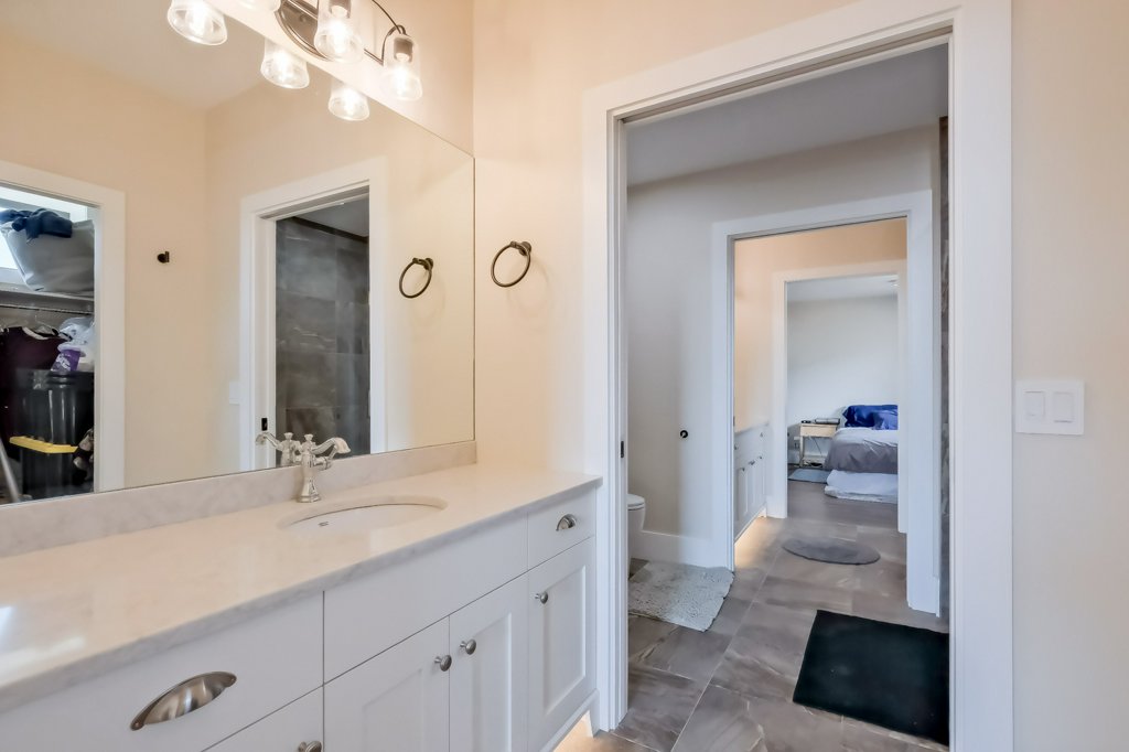 7389 Falcon Ridge Crescent Kelowna V1P 1J2