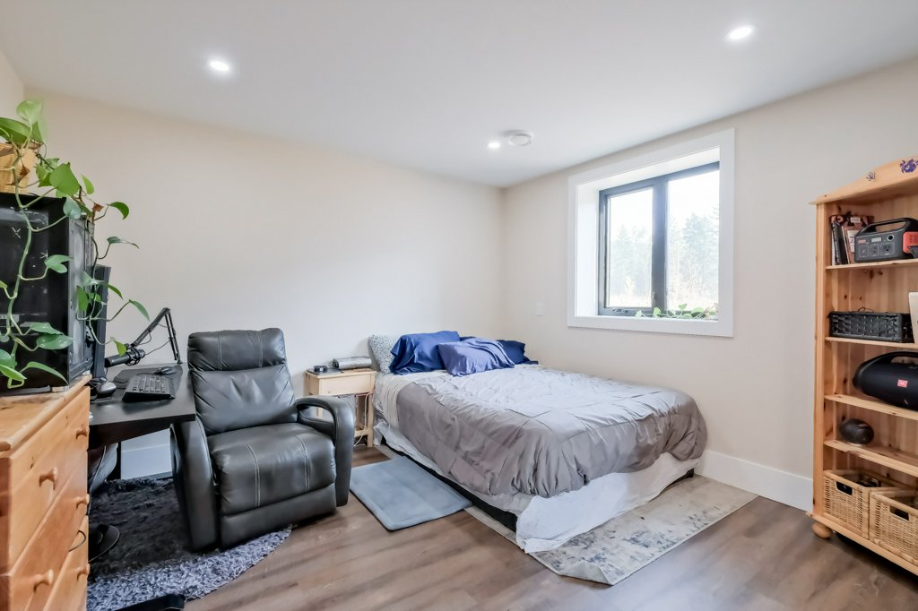 7389 Falcon Ridge Crescent Kelowna V1P 1J2
