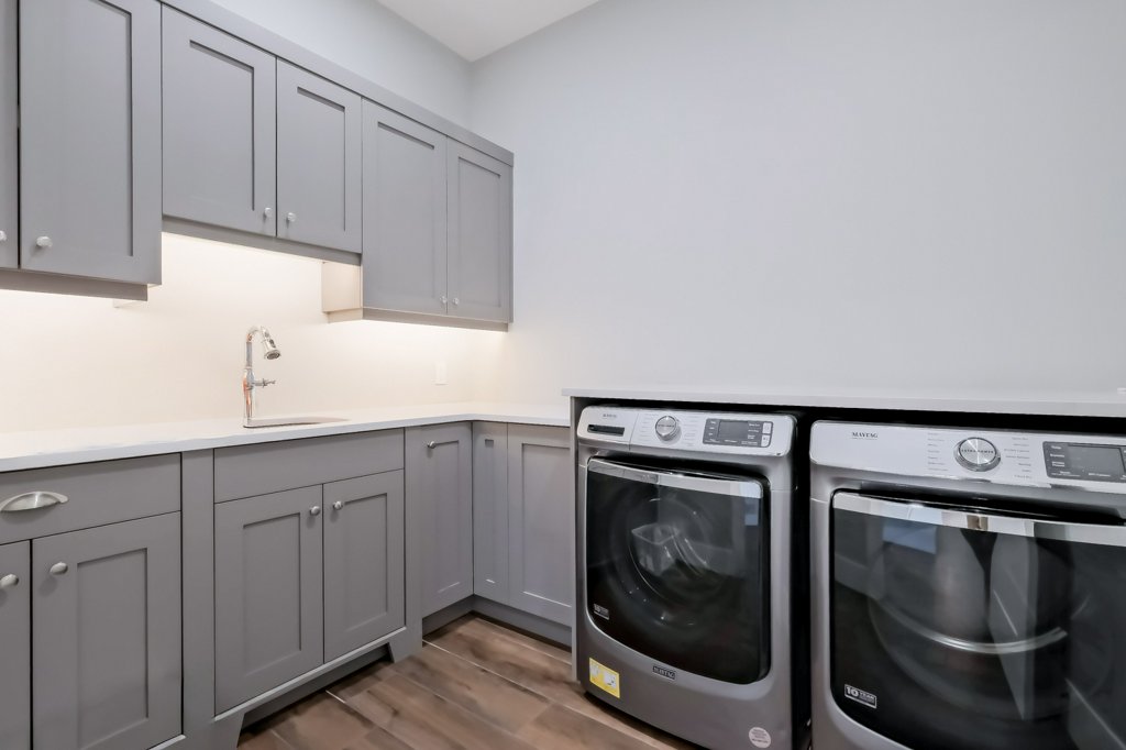 7389 Falcon Ridge Crescent Kelowna V1P 1J2