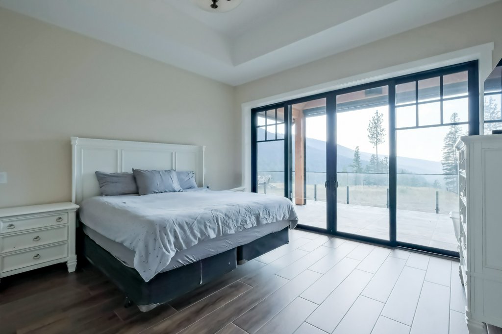 7389 Falcon Ridge Crescent Kelowna V1P 1J2