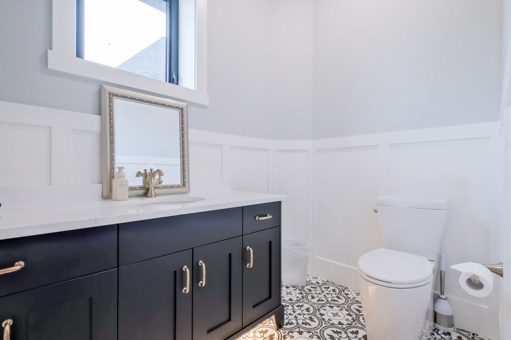 7389 Falcon Ridge Crescent Kelowna V1P 1J2