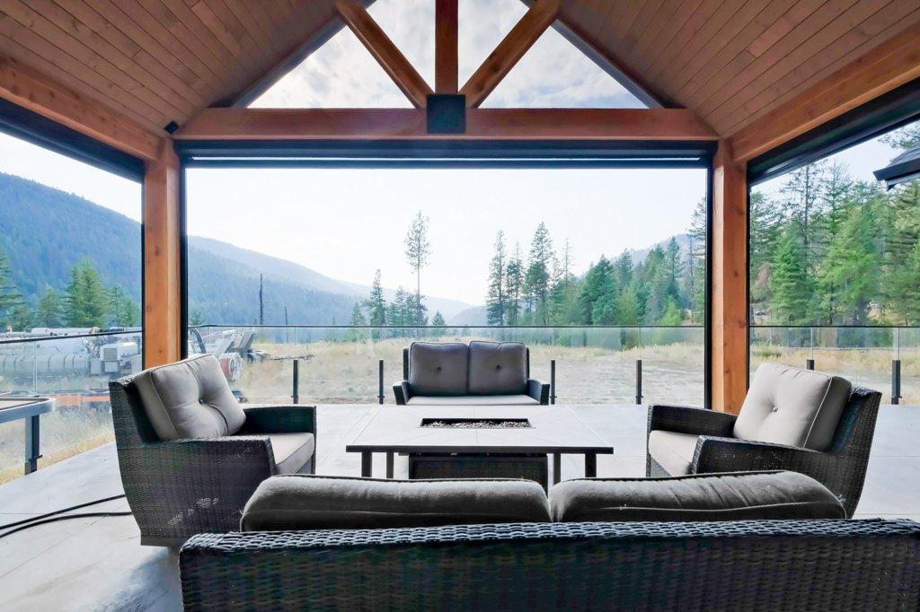7389 Falcon Ridge Crescent Kelowna V1P 1J2