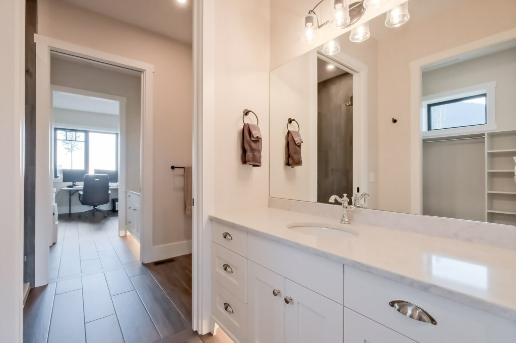 7389 Falcon Ridge Crescent Kelowna V1P 1J2