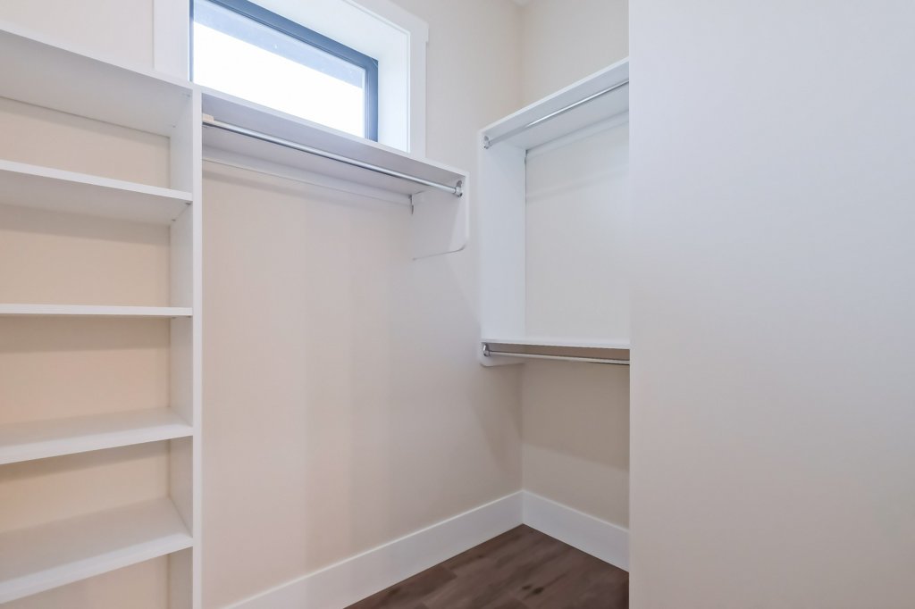 7389 Falcon Ridge Crescent Kelowna V1P 1J2