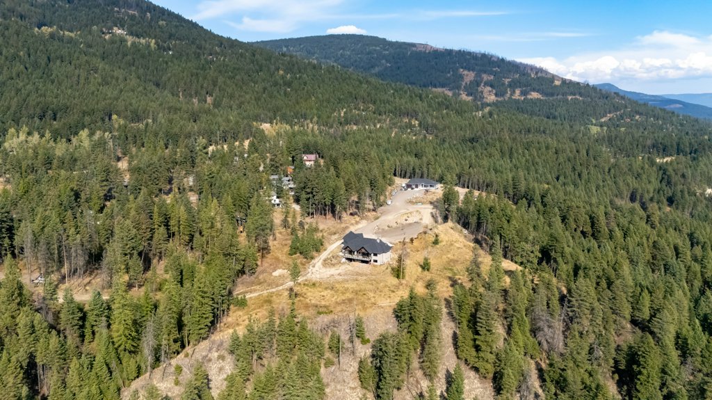 7389 Falcon Ridge Crescent Kelowna V1P 1J2