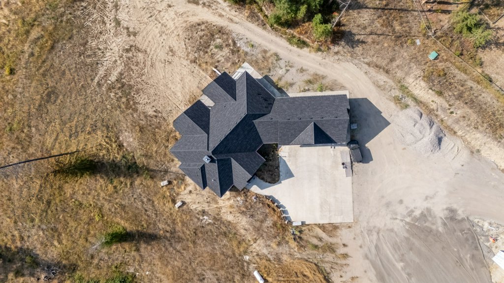 7389 Falcon Ridge Crescent Kelowna V1P 1J2