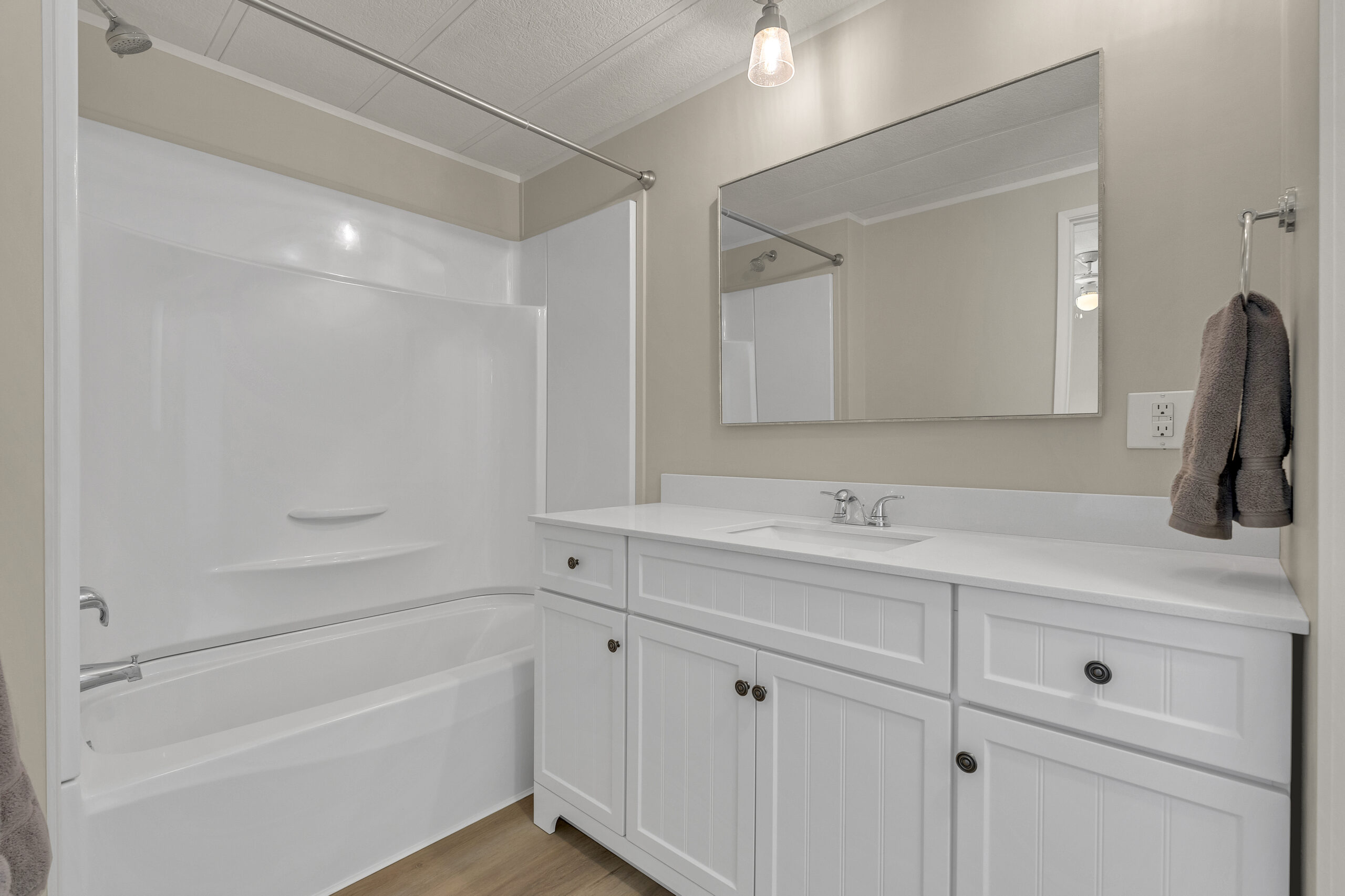 1701 Penticton Avenue 305 Penticton V2A 2N5