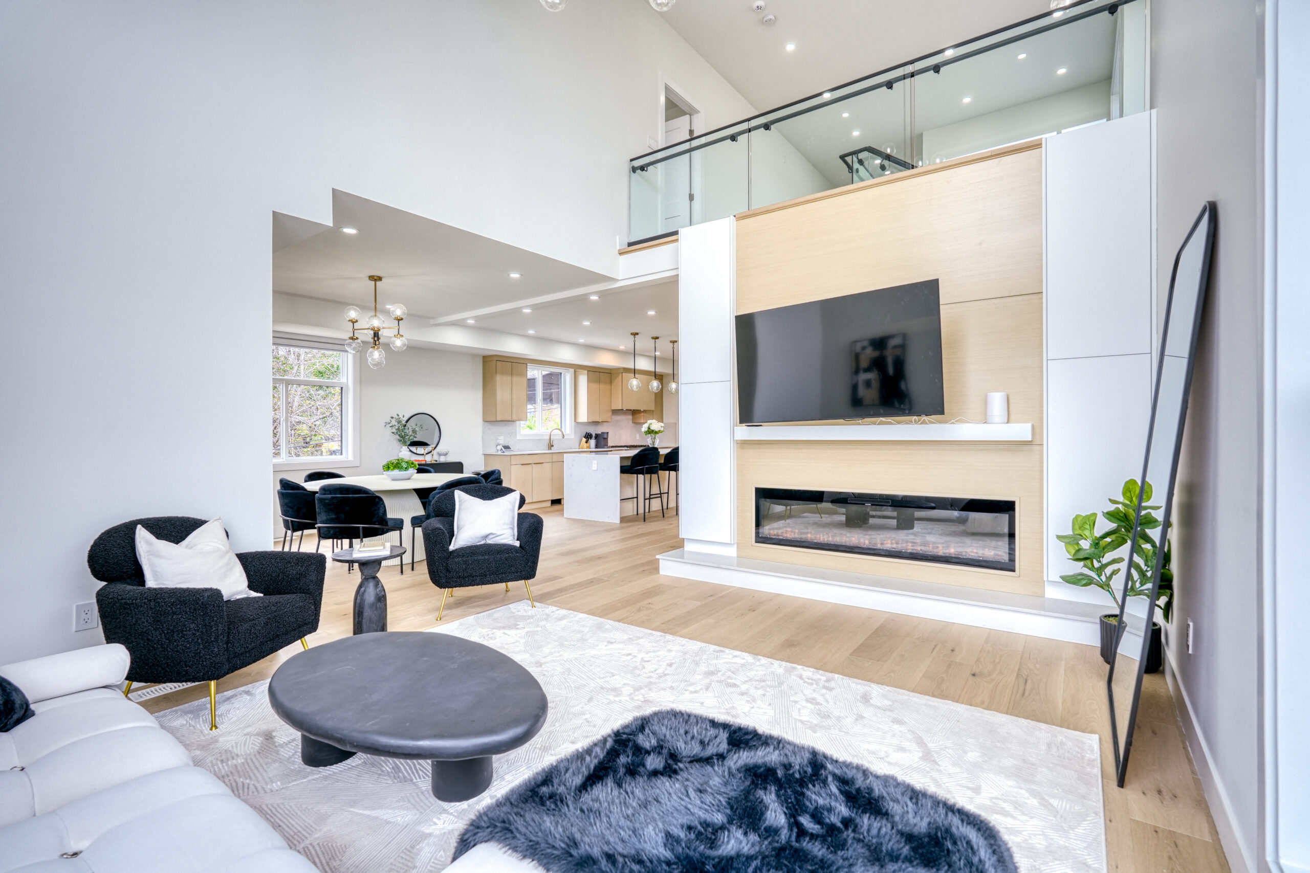 1047 Oak Barrel Place West Kelowna V1Z 2G9
