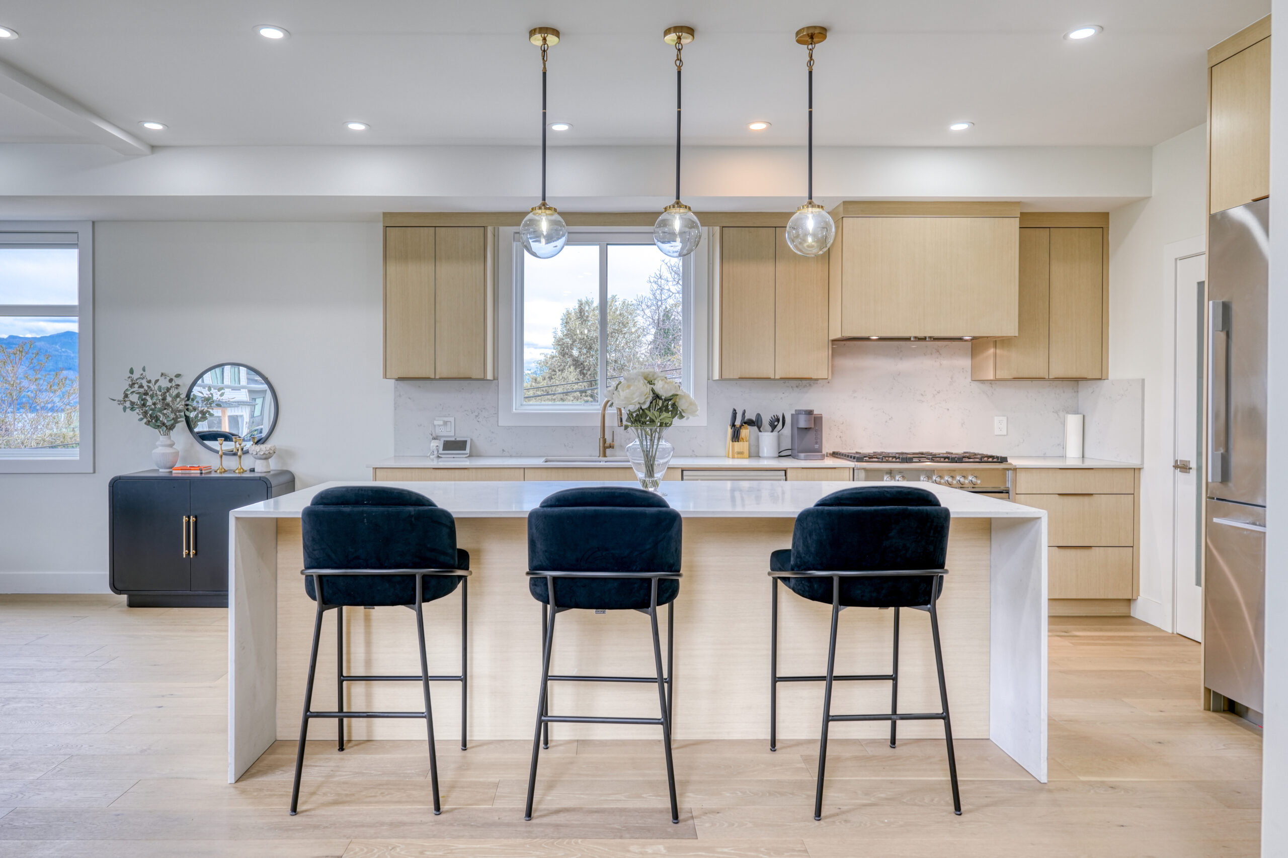 1047 Oak Barrel Place West Kelowna V1Z 2G9