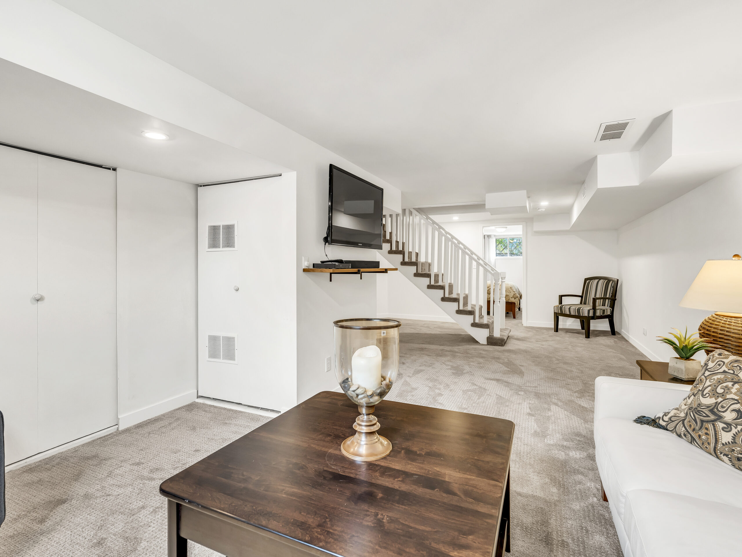 12411 Victoria Road S Summerland V0H 1Z2
