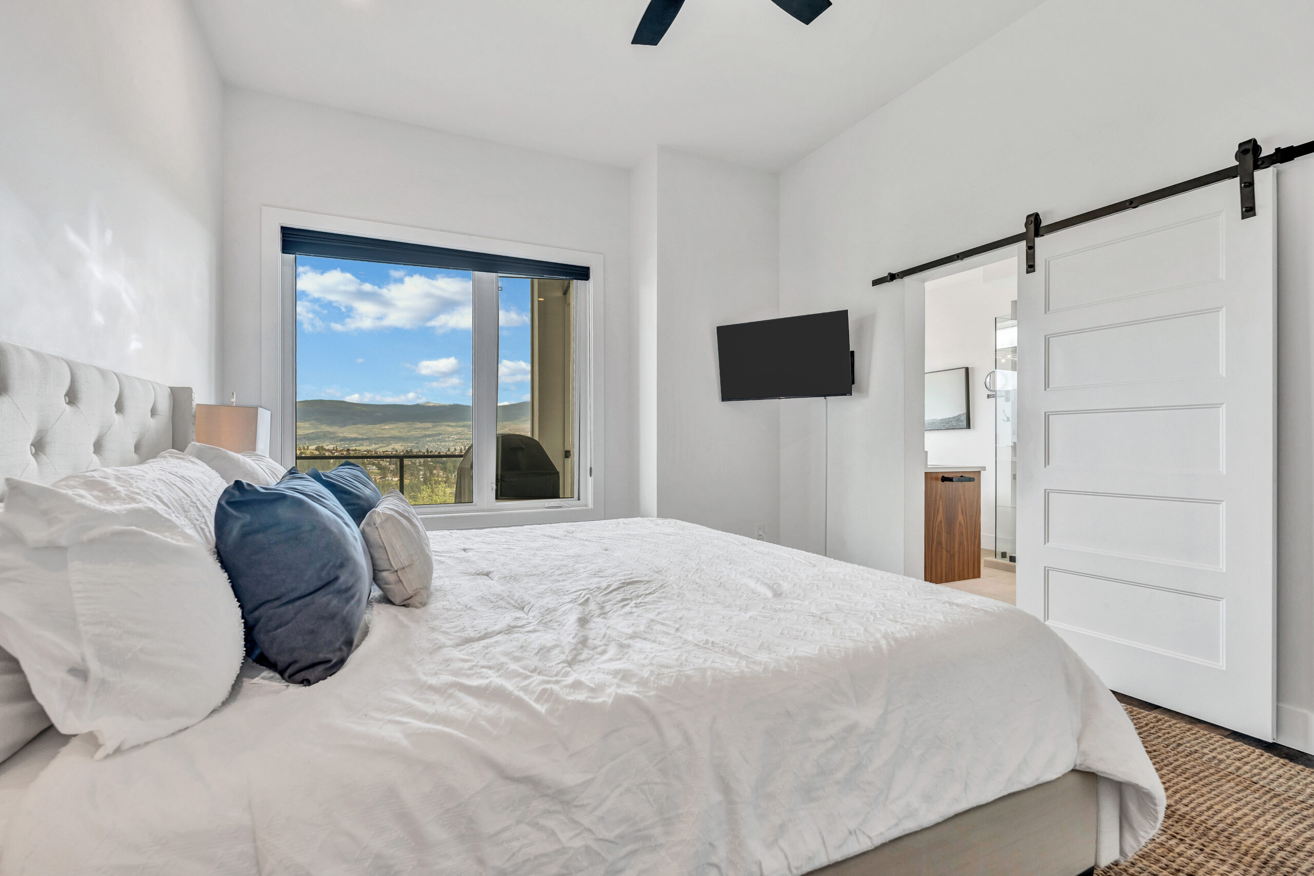 2129 Ensign Quay West Kelowna V4T 1V1