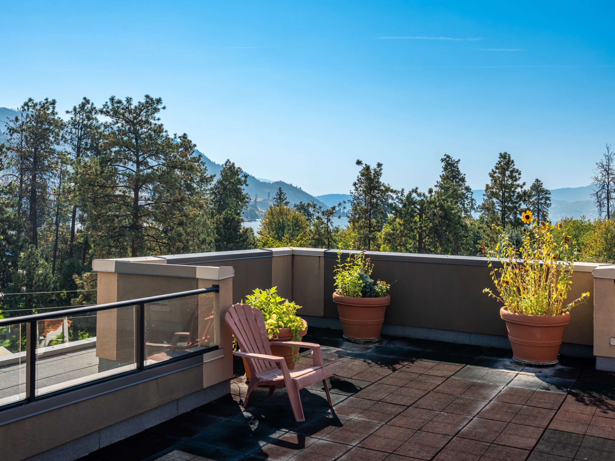 3589 Skaha Lake Road 303 Penticton V2A 7K2