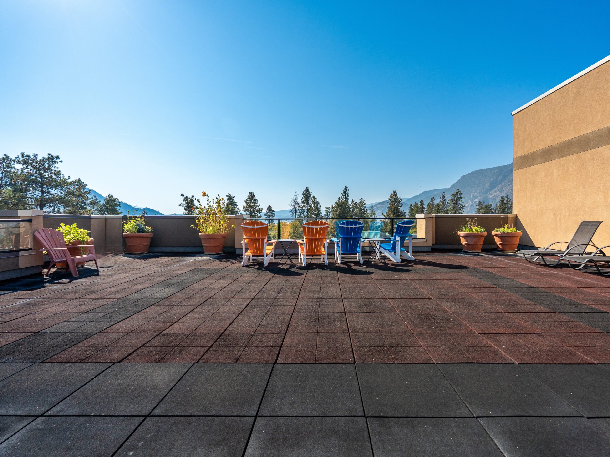 3589 Skaha Lake Road 303 Penticton V2A 7K2