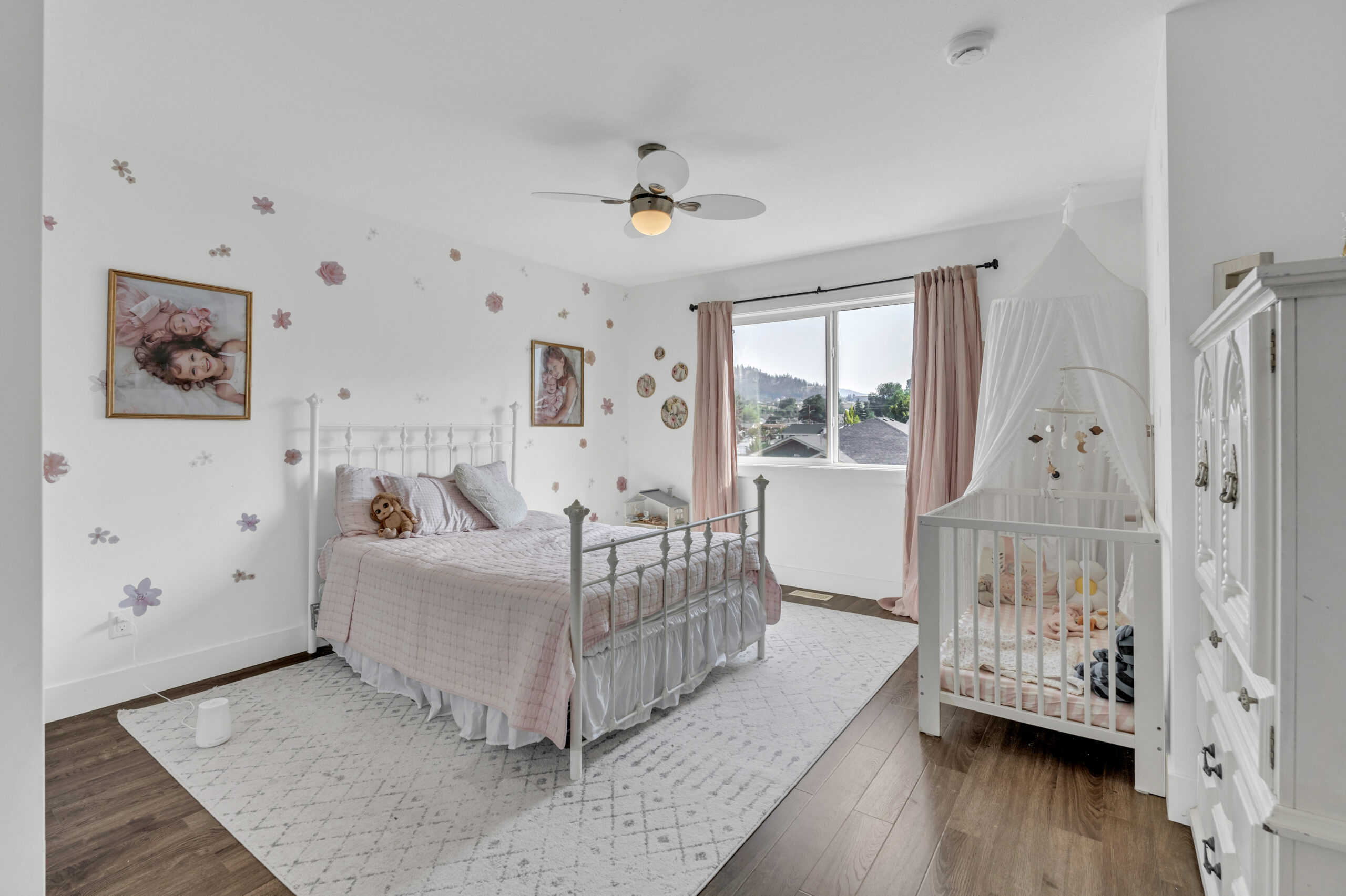 130 Walton Crescent Summerland V0H 1Z8