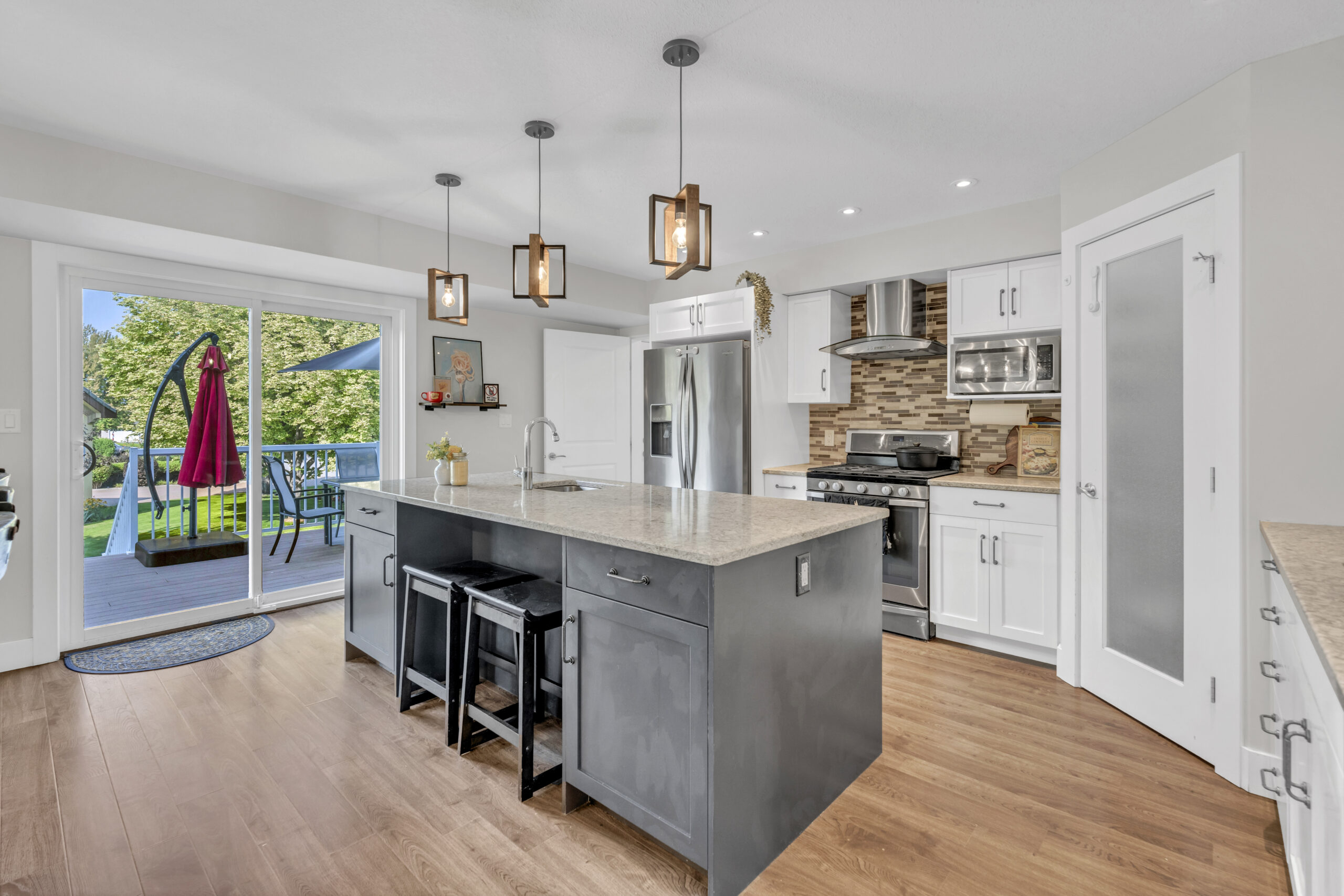 130 Walton Crescent Summerland V0H 1Z8