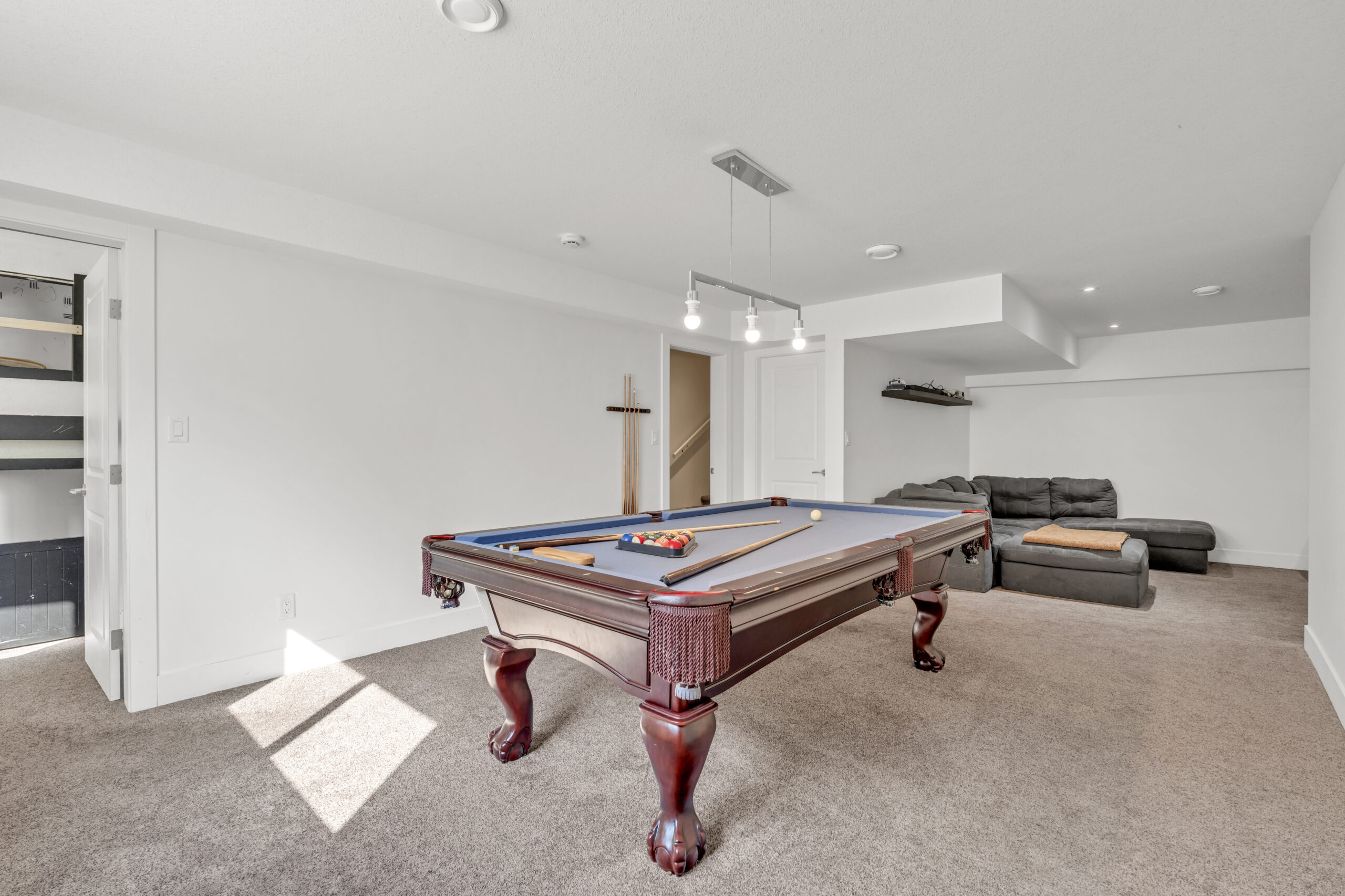 130 Walton Crescent Summerland V0H 1Z8