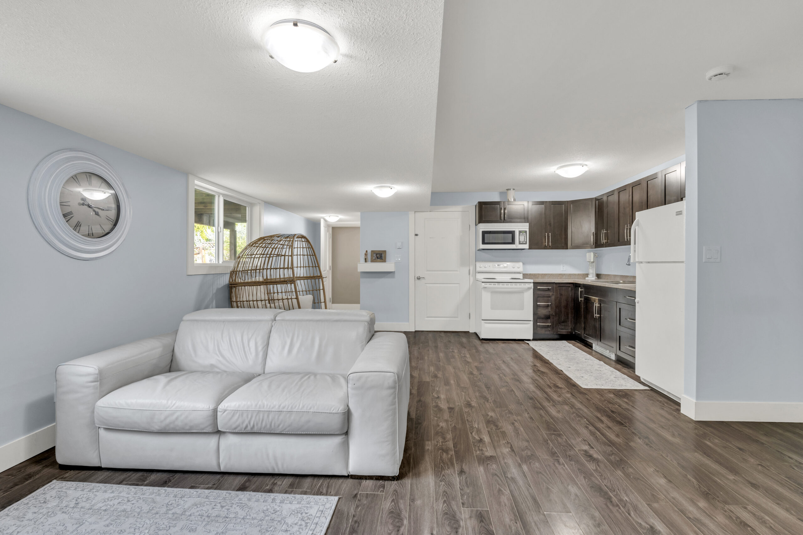 130 Walton Crescent Summerland V0H 1Z8