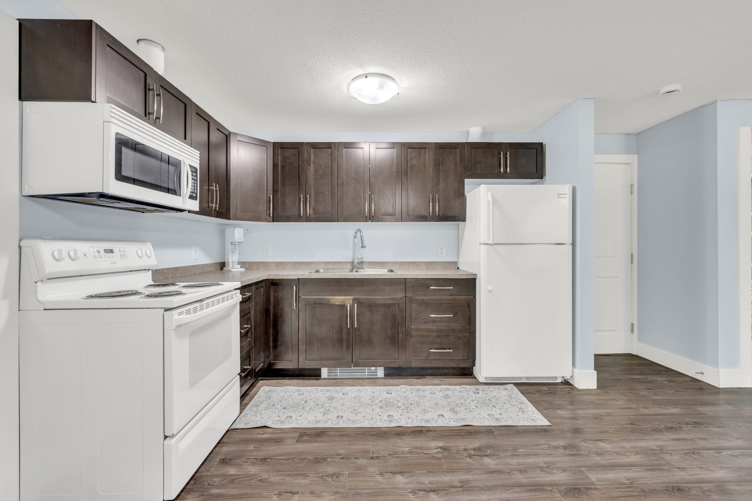 130 Walton Crescent Summerland V0H 1Z8