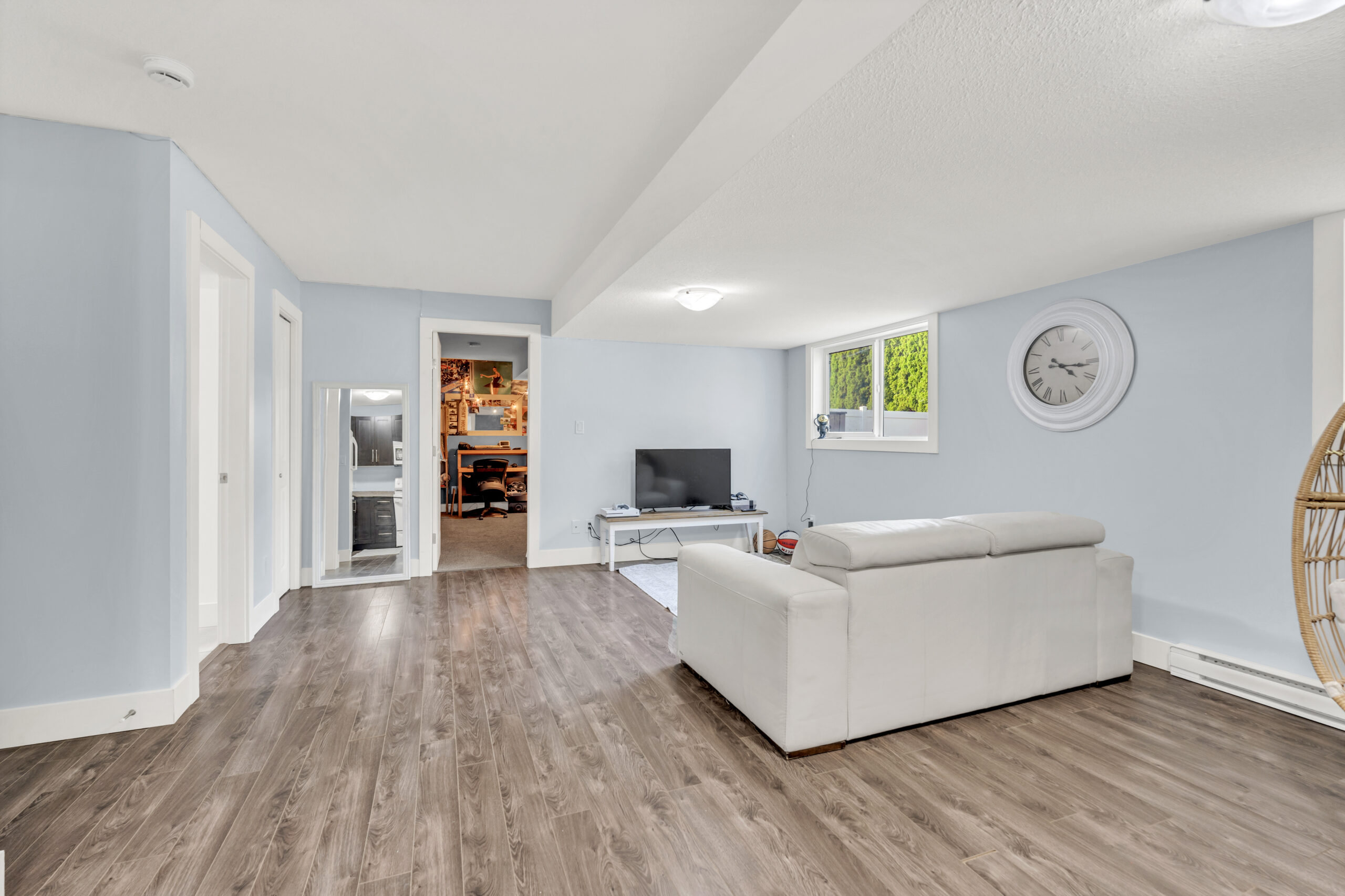 130 Walton Crescent Summerland V0H 1Z8